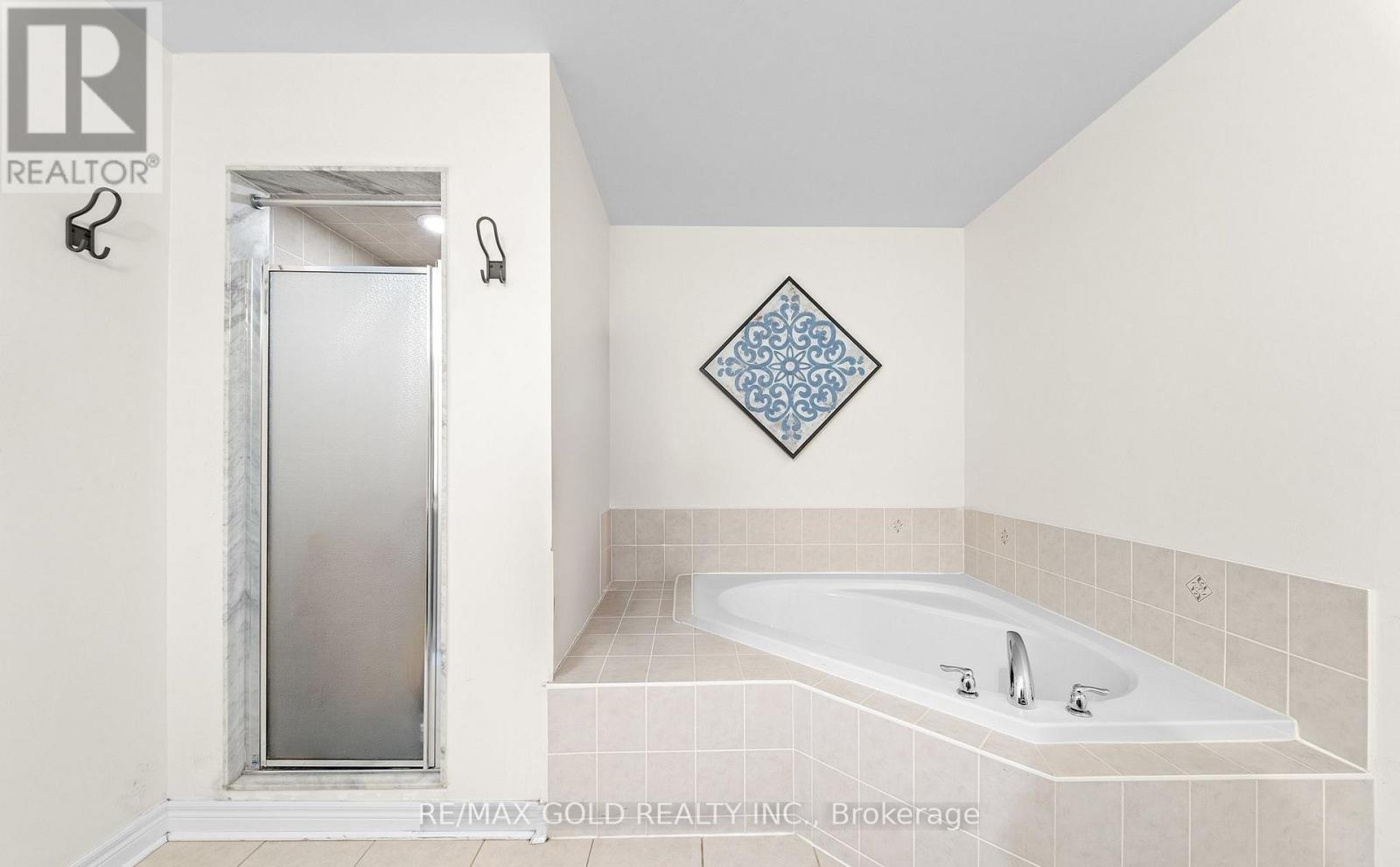 9 Fringetree Road, Brampton, Ontario  L6R 0B6 - Photo 28 - W13211002