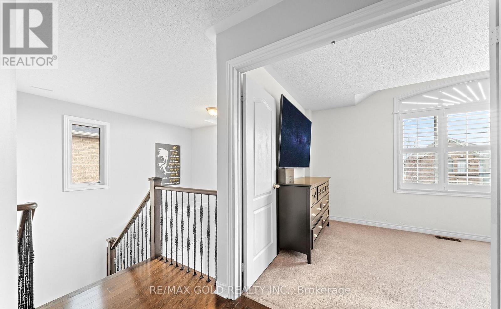 9 Fringetree Road, Brampton, Ontario  L6R 0B6 - Photo 37 - W13211002