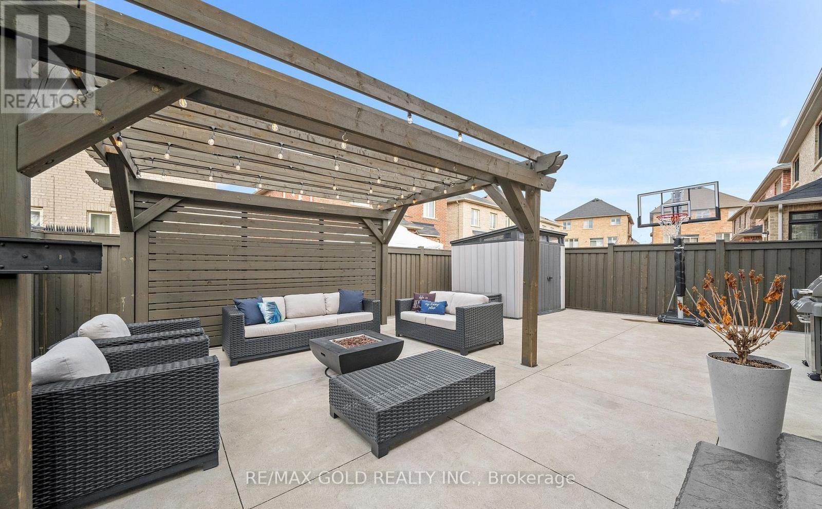 9 Fringetree Road, Brampton, Ontario  L6R 0B6 - Photo 41 - W13211002