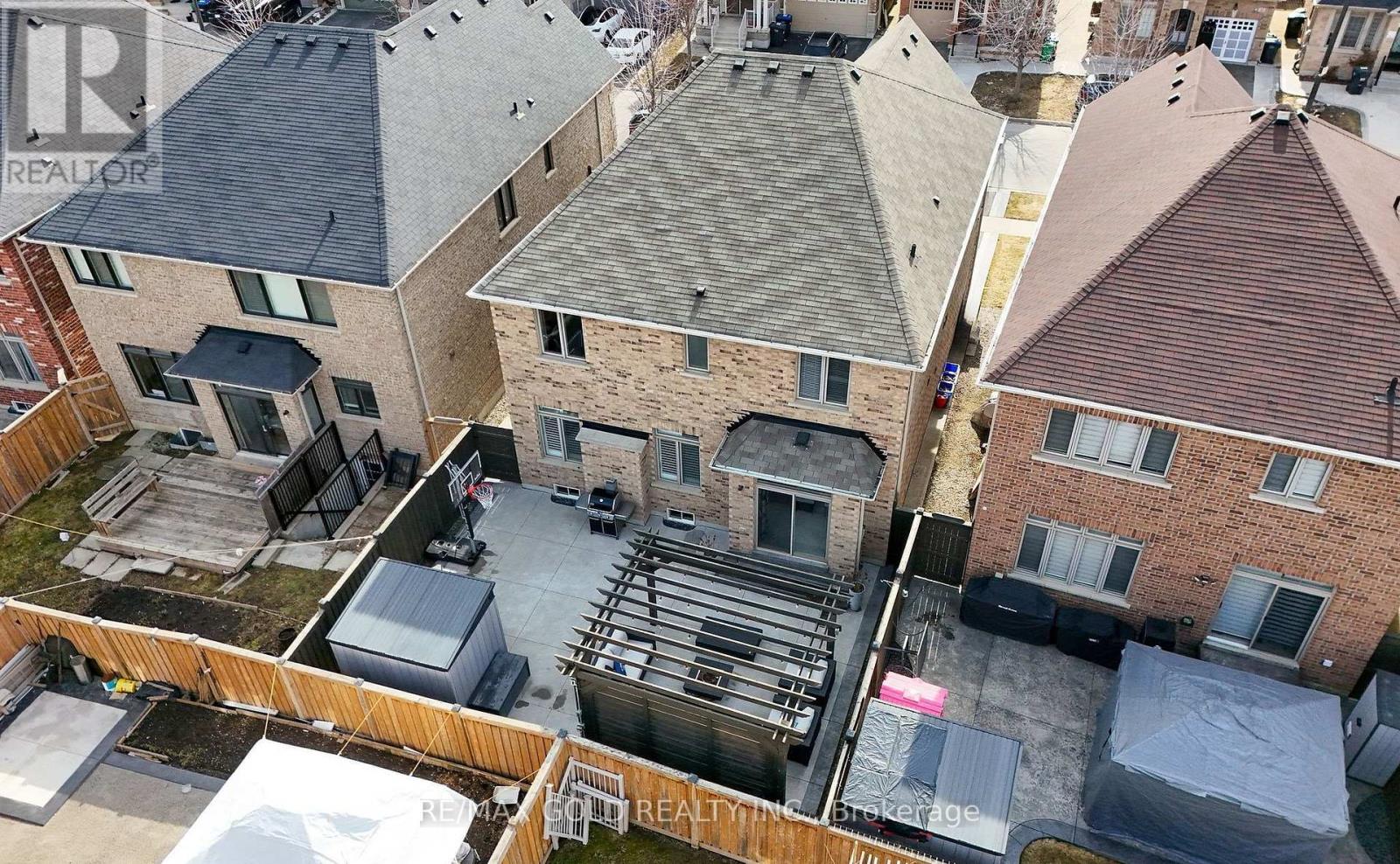 9 Fringetree Road, Brampton, Ontario  L6R 0B6 - Photo 44 - W13211002