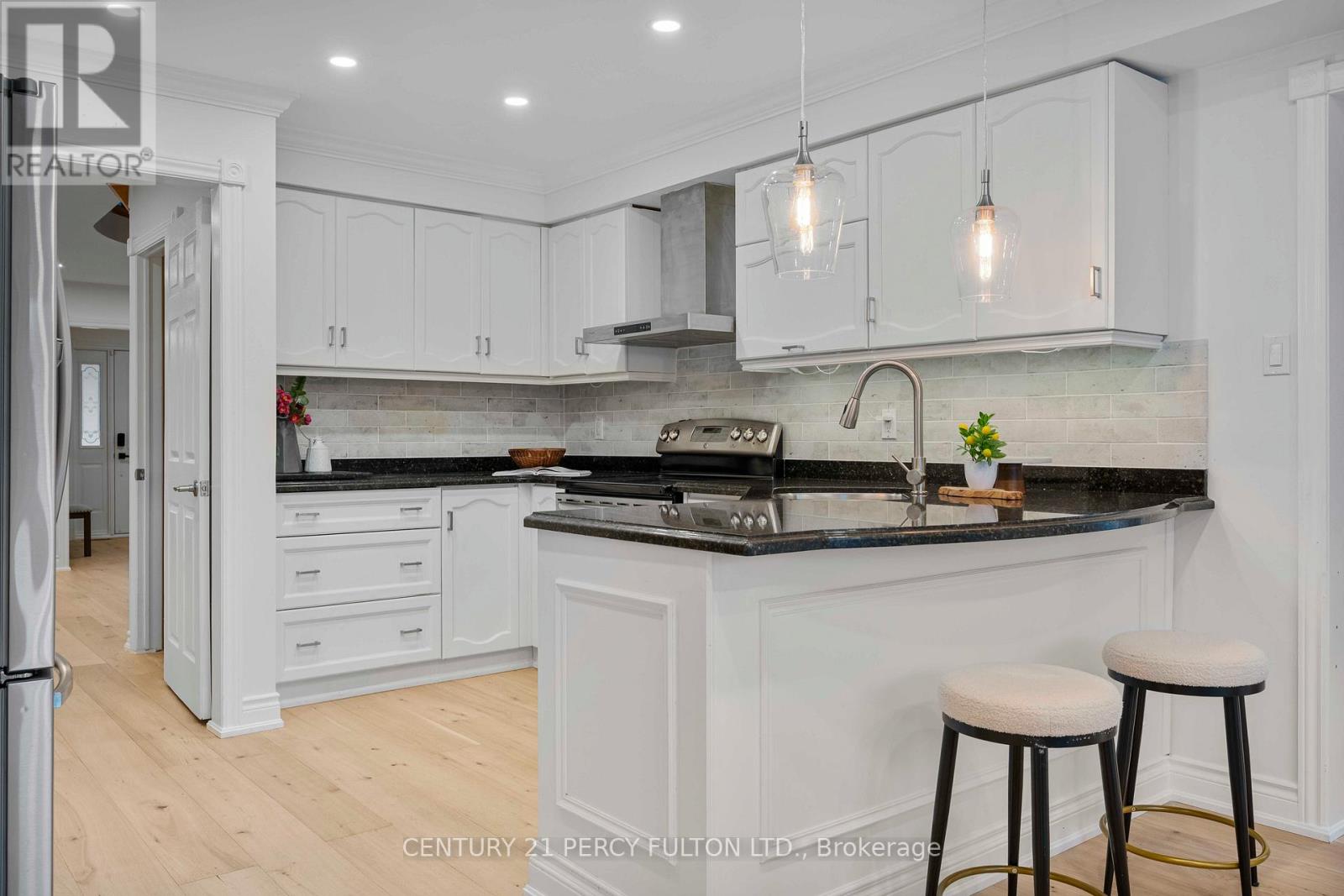 5393 Glen Erin Drive, Mississauga, Ontario  L5M 5C8 - Photo 25 - W13211146