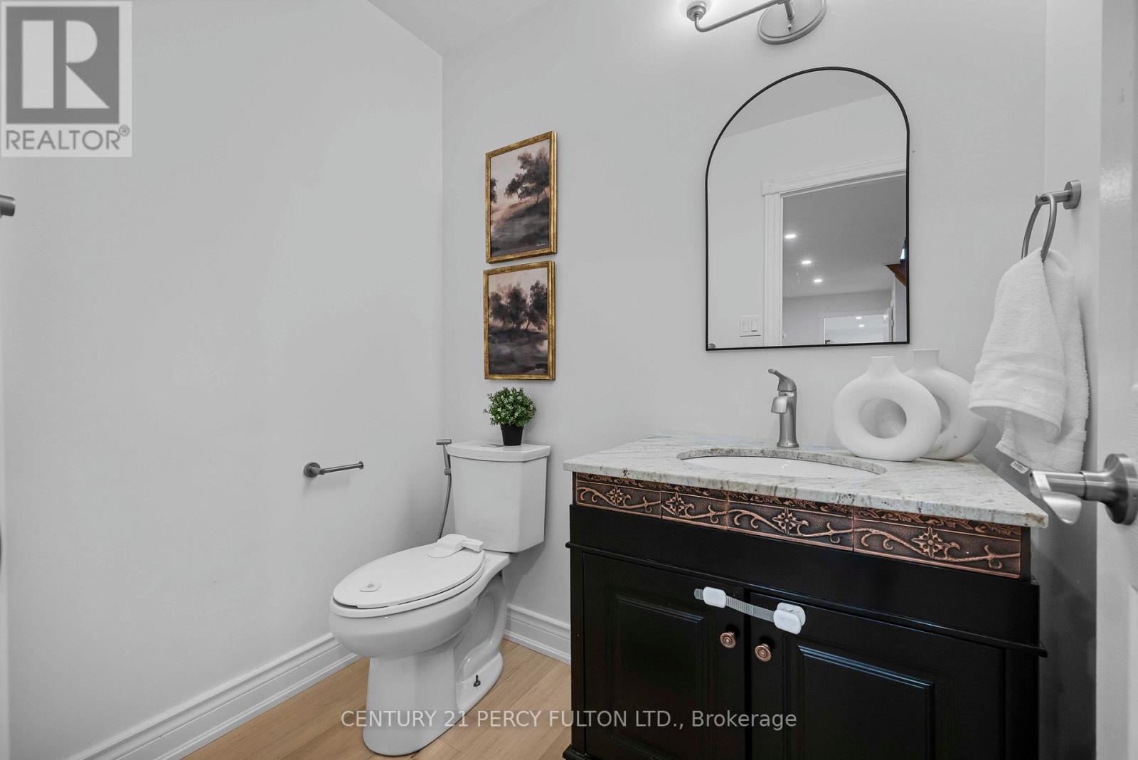 5393 Glen Erin Drive, Mississauga, Ontario  L5M 5C8 - Photo 4 - W13211146