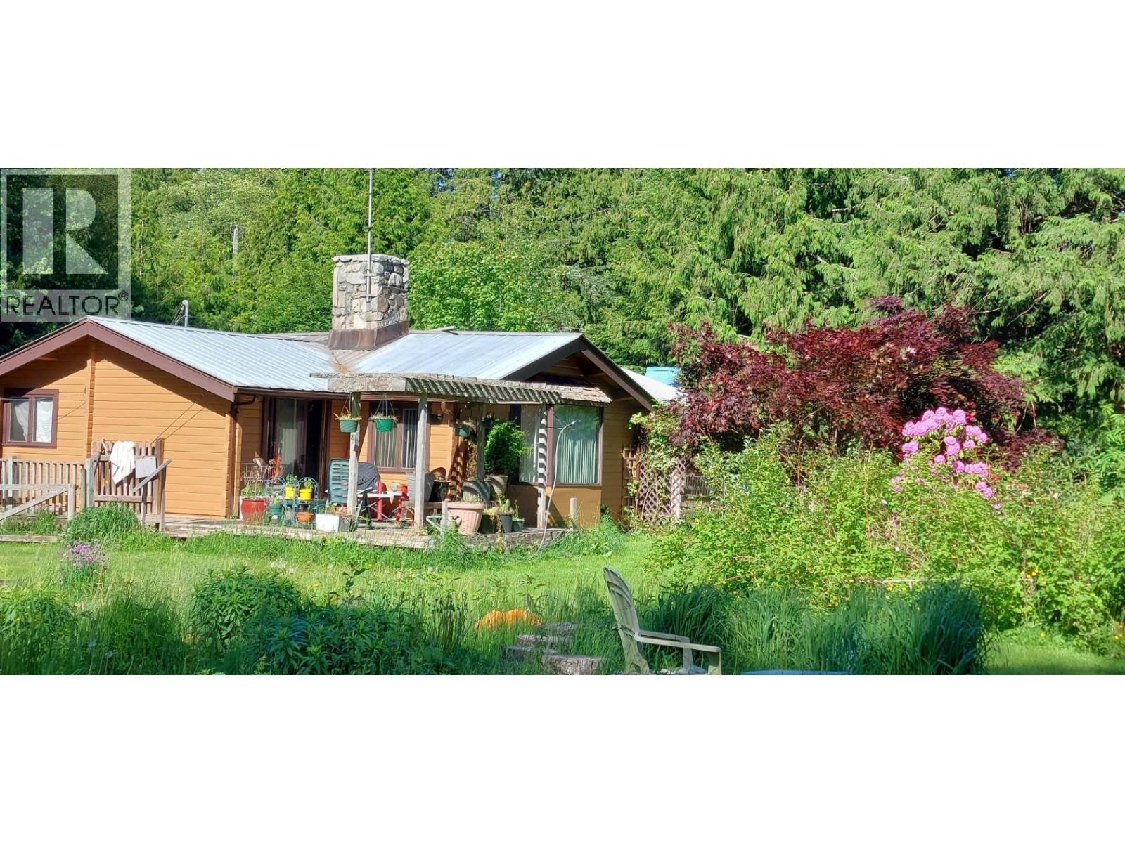 1156 Mack Road, Bella Coola, British Columbia  V0T 1C0 - Photo 4 - R3129331