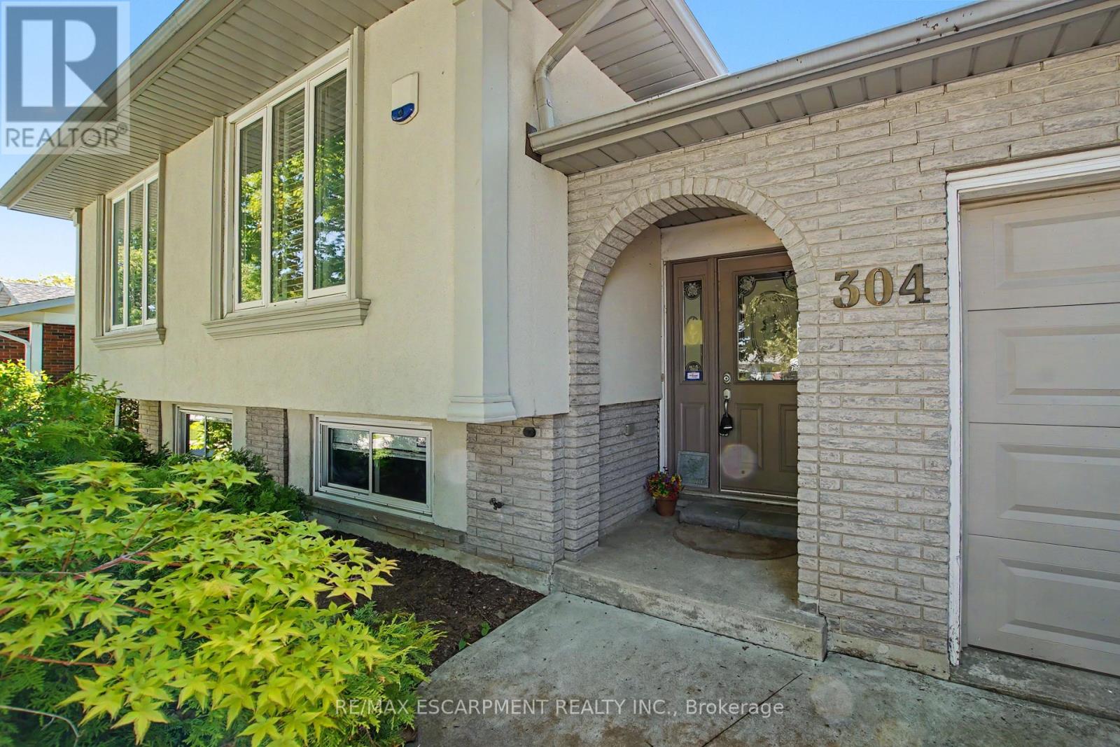 304 St Andrews Drive, Hamilton, Ontario  L8K 5K4 - Photo 4 - X13210986