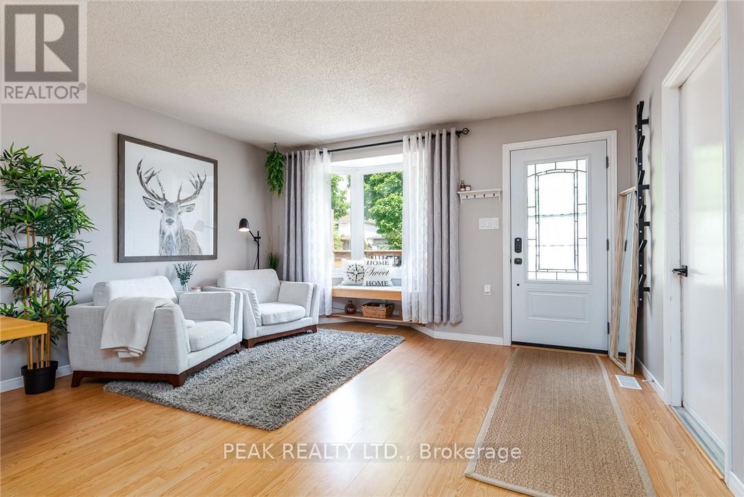 11 Wendy Crescent, Kitchener, Ontario  N2A 3T4 - Photo 4 - X13211008