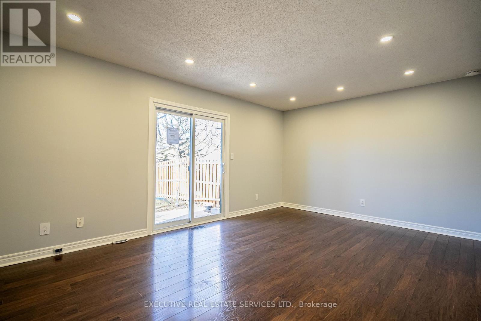 18 - 131 Rockwood Avenue, St. Catharines, Ontario  L2P 3K4 - Photo 11 - X13211084