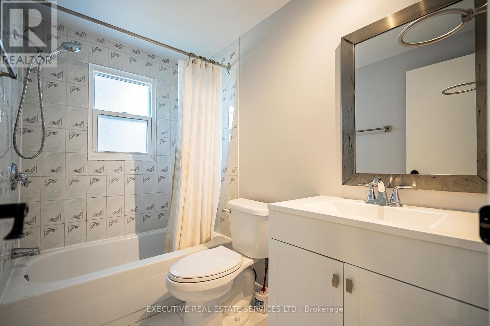 18 - 131 Rockwood Avenue, St. Catharines, Ontario  L2P 3K4 - Photo 24 - X13211084