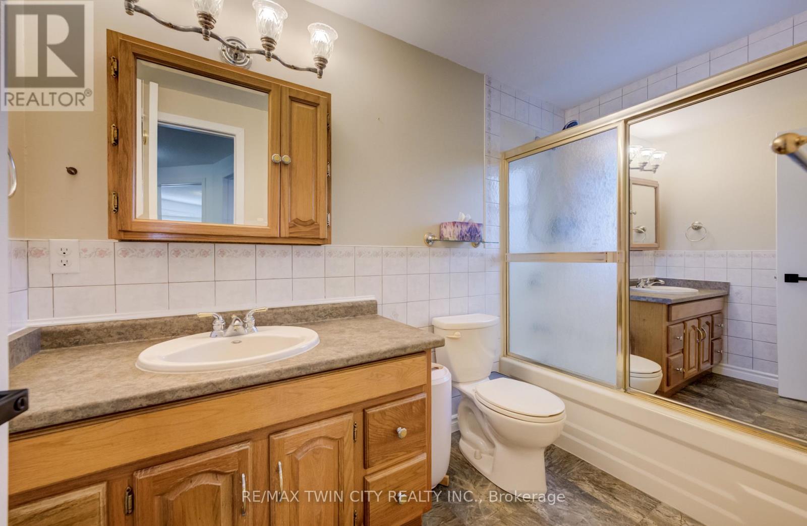 11 - 60 Elmsdale Drive, Kitchener, Ontario  N2E 2G4 - Photo 31 - X13211134