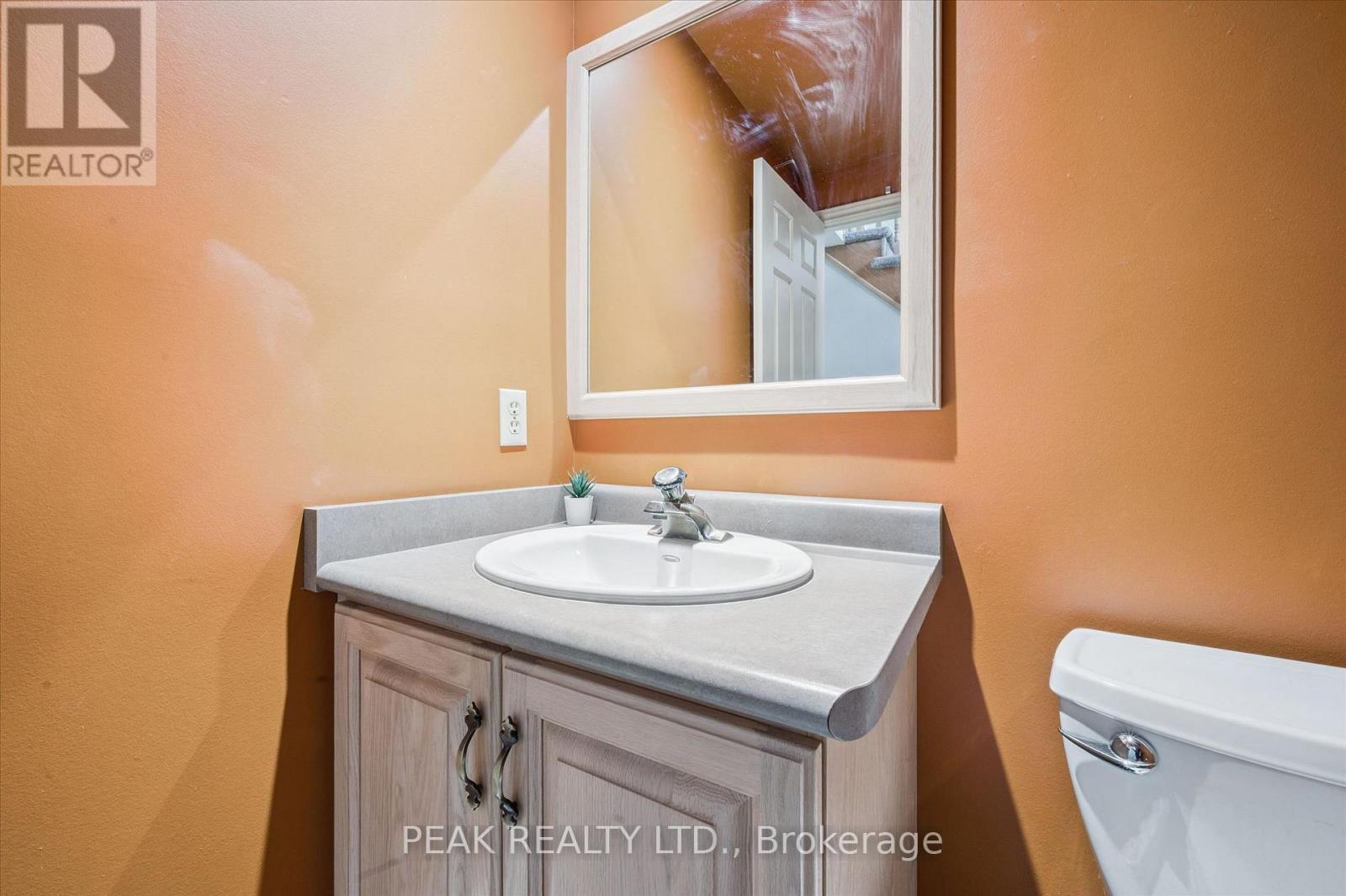 459 Belgreen Way, Waterloo, Ontario  N2L 5X6 - Photo 12 - X13211202