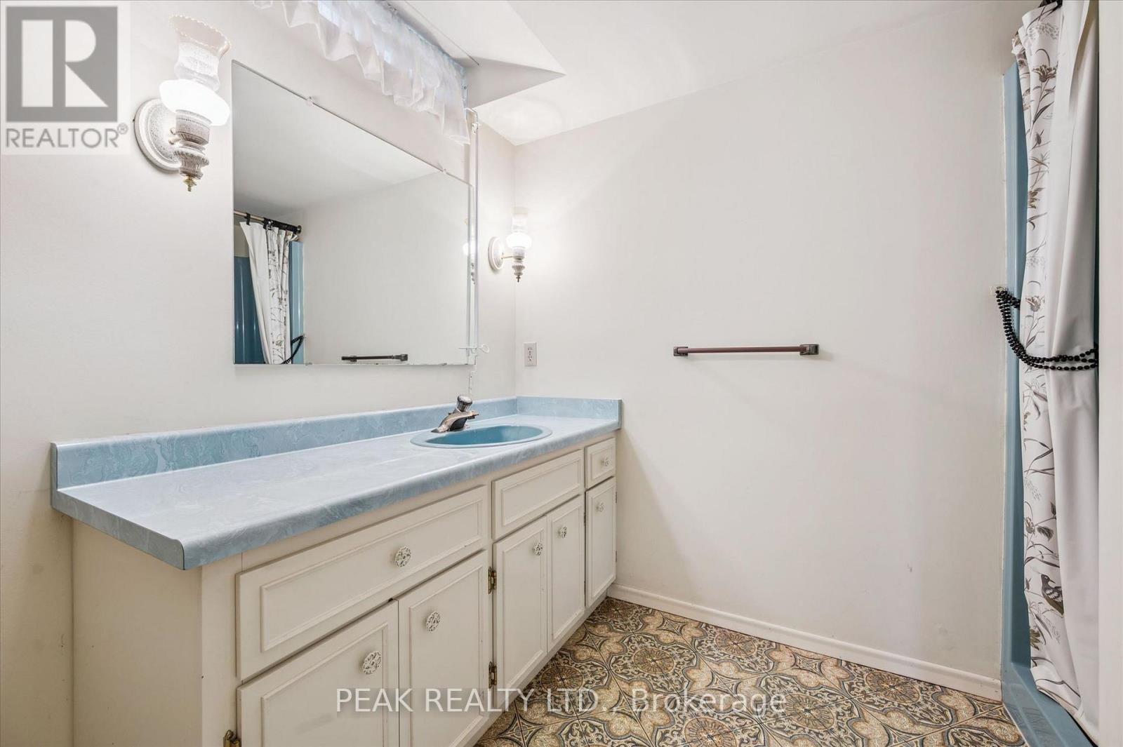 459 Belgreen Way, Waterloo, Ontario  N2L 5X6 - Photo 23 - X13211202