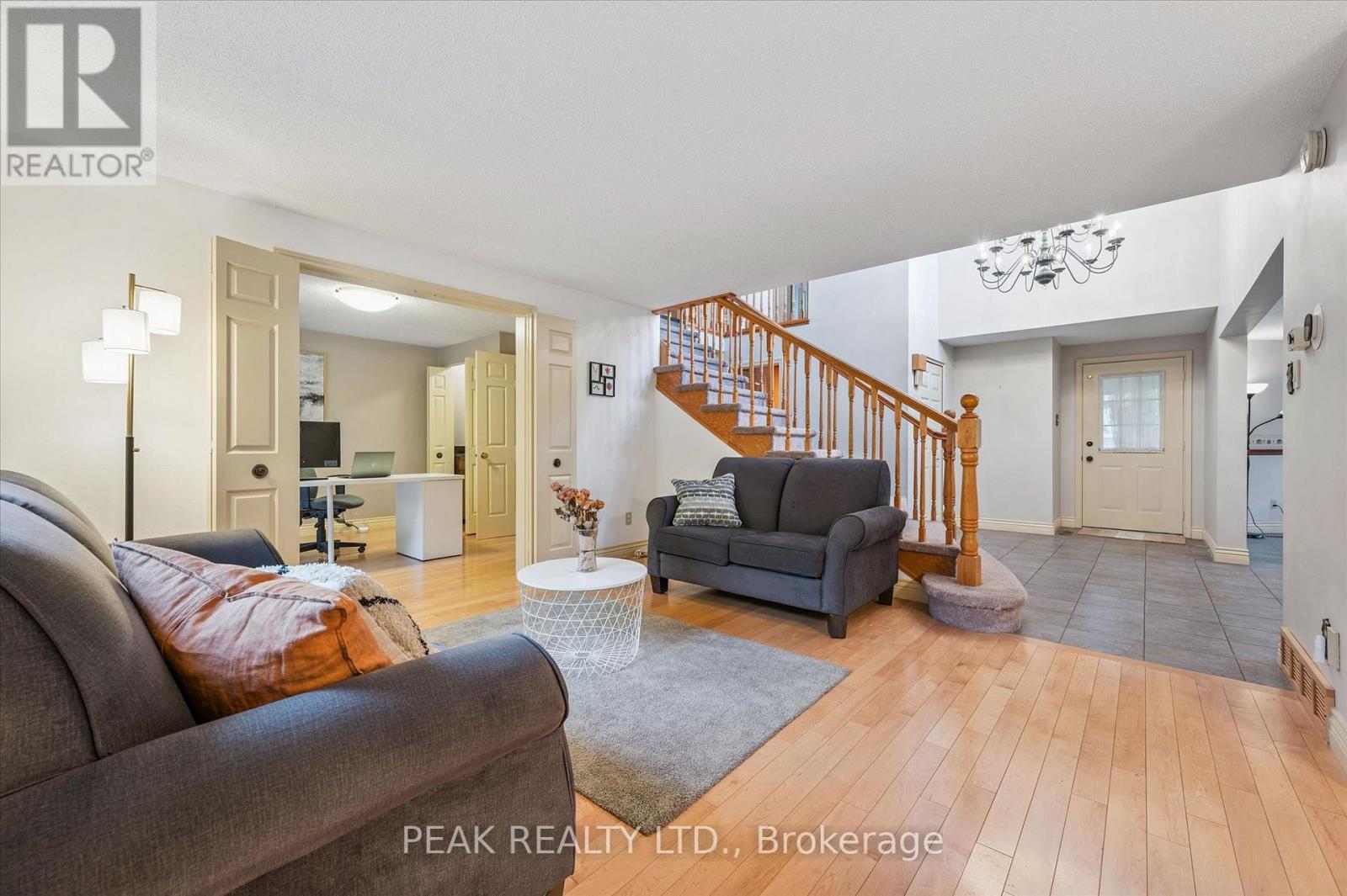 459 Belgreen Way, Waterloo, Ontario  N2L 5X6 - Photo 7 - X13211202