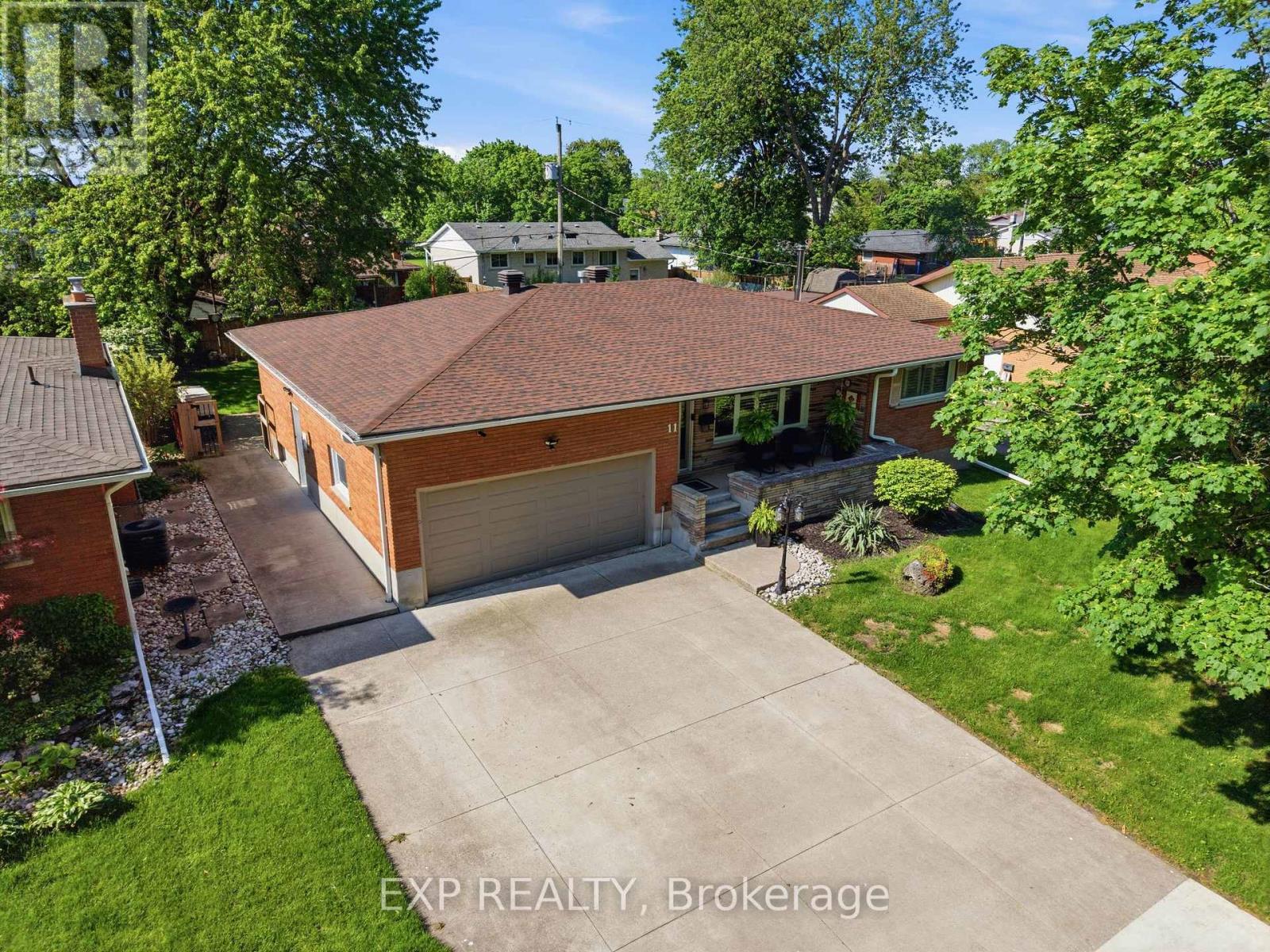 11 Martha Court, Welland, Ontario  L3C 4N3 - Photo 4 - X13211266