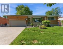11 MARTHA COURT, Welland, Ontario