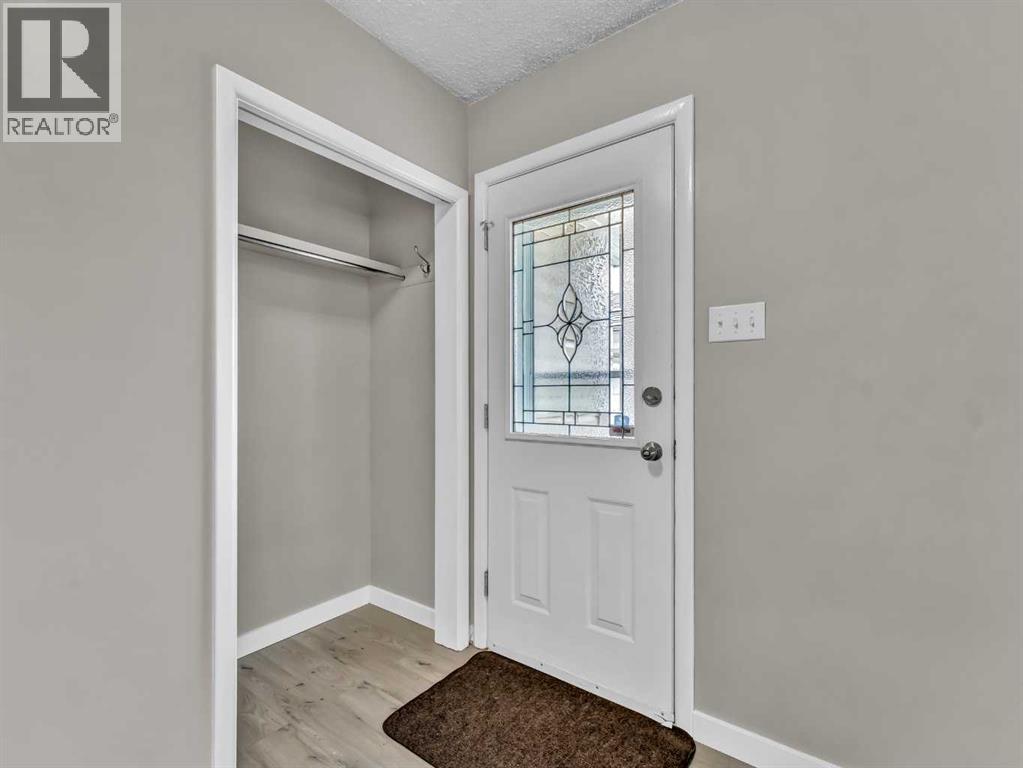 166 Mitchell Crescent NW, Medicine Hat, Alberta  T1A 6V4 - Photo 6 - A2311725
