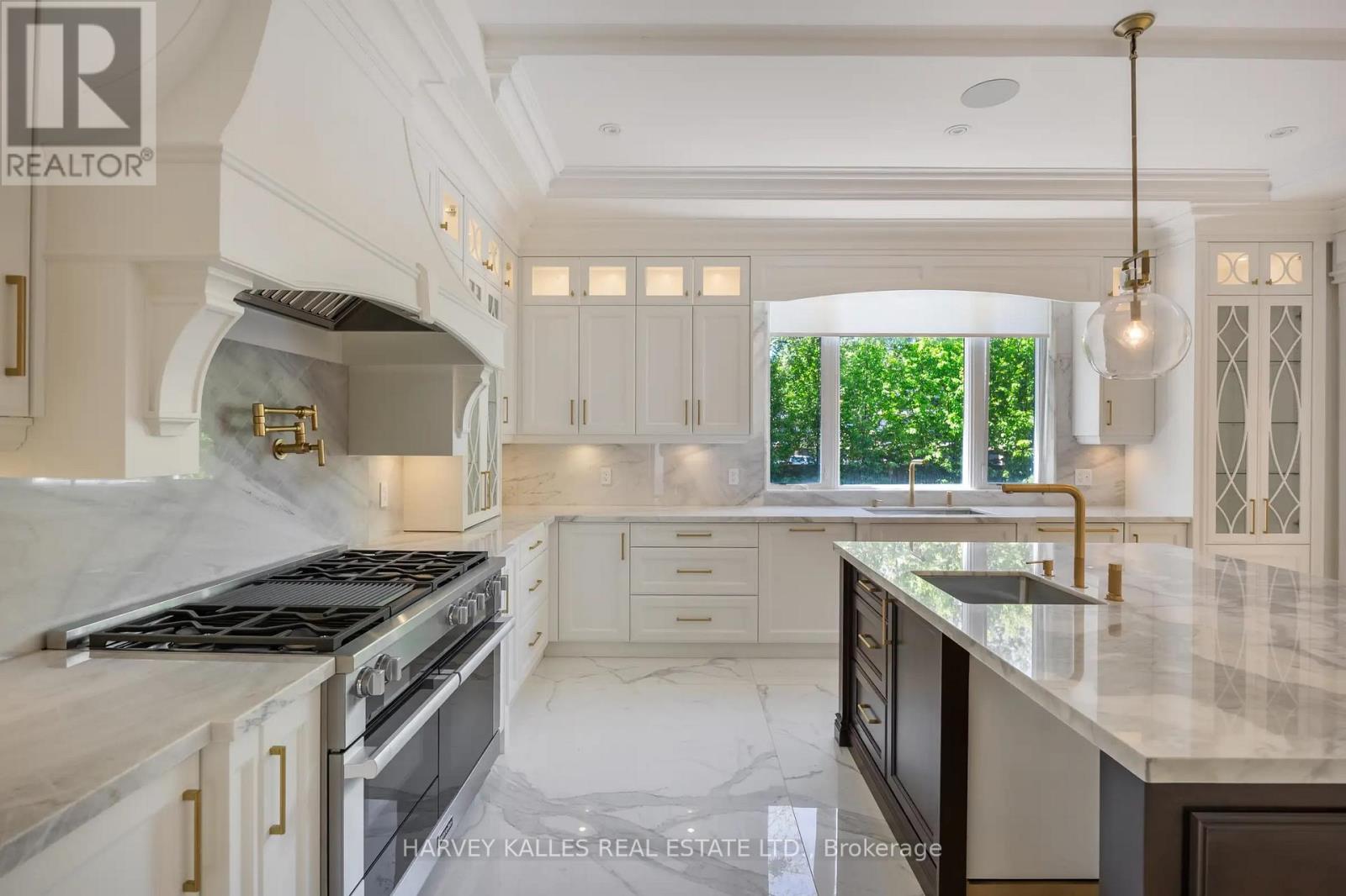73 Lord Seaton Road, Toronto, Ontario  M2P 1K6 - Photo 12 - C13211234