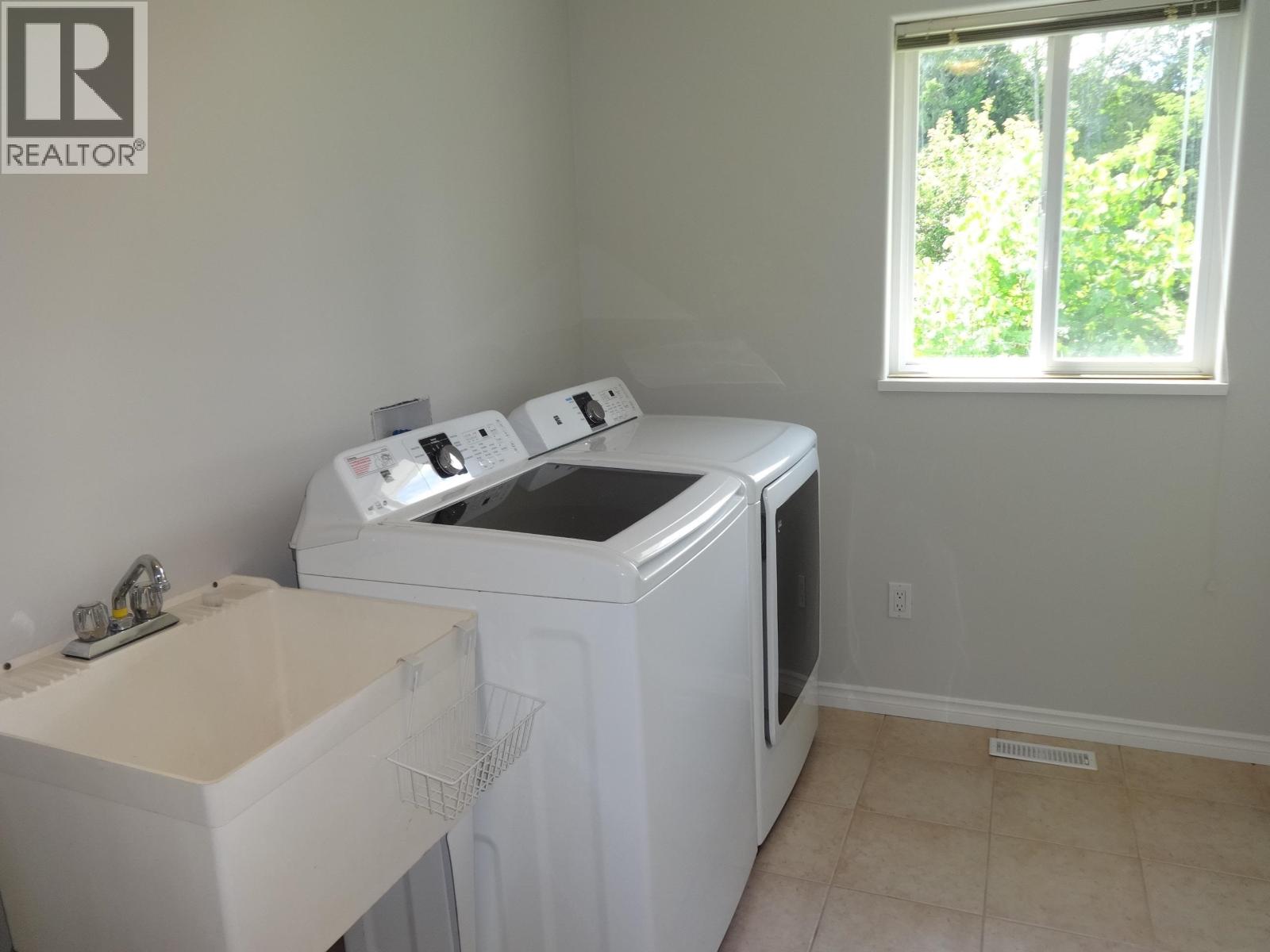 6217 Norwest Bay Road, Sechelt, British Columbia  V7Z 0M2 - Photo 25 - R3129405