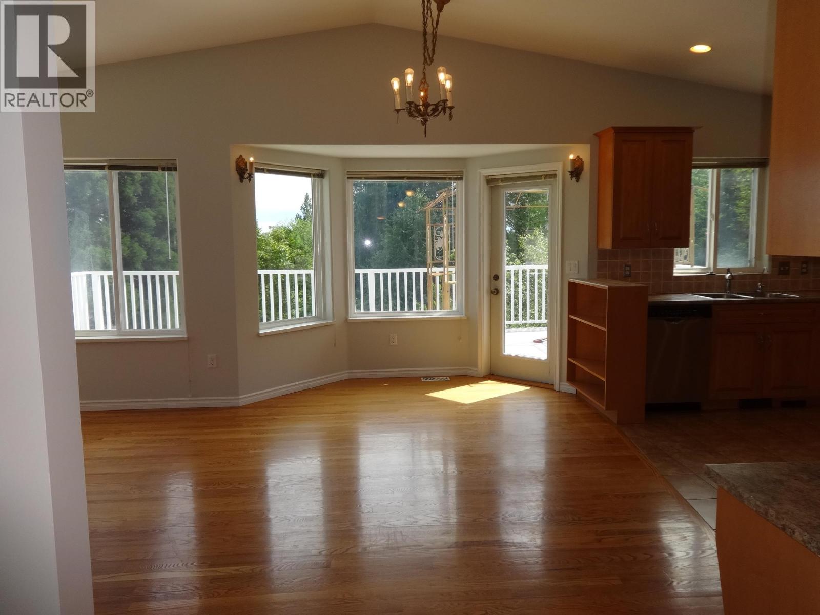 6217 Norwest Bay Road, Sechelt, British Columbia  V7Z 0M2 - Photo 3 - R3129405