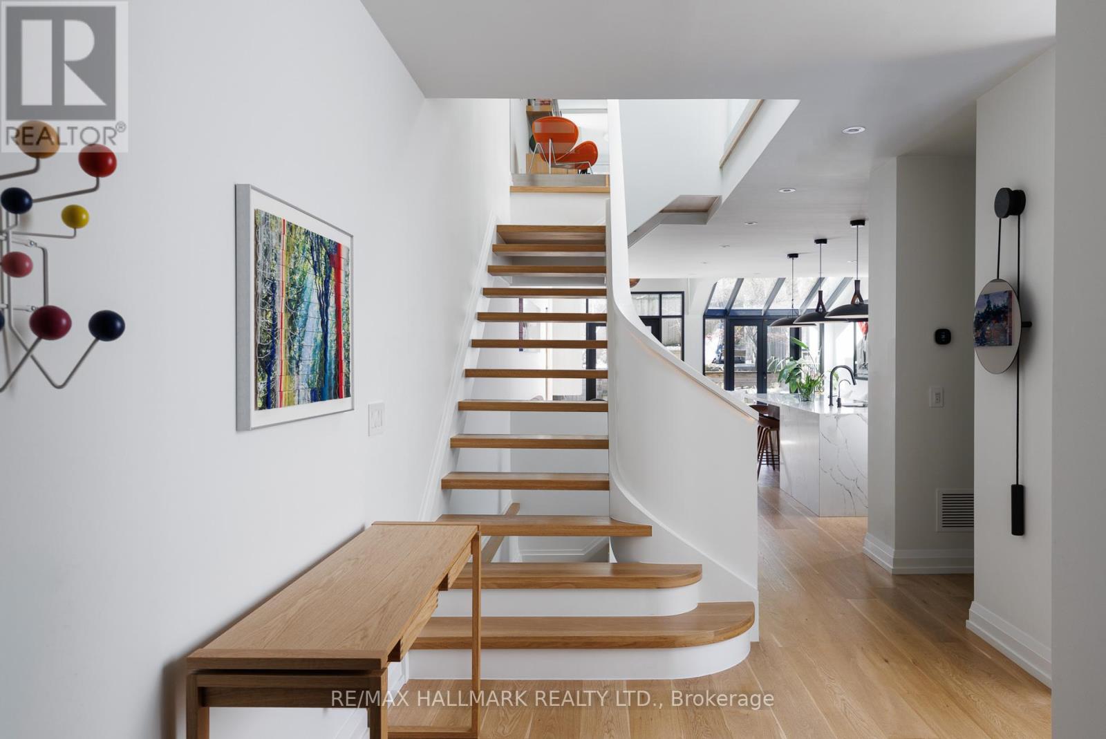 186 Kenilworth Avenue, Toronto, Ontario  M4L 3S6 - Photo 7 - E13211308
