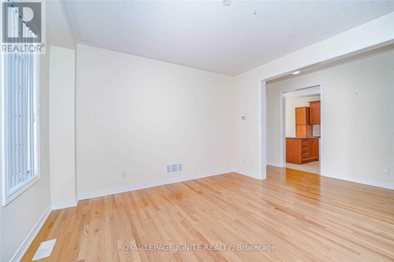 Upper - 26 Ironshield Drive, Brampton, Ontario  L6P 3N4 - Photo 11 - W13211296