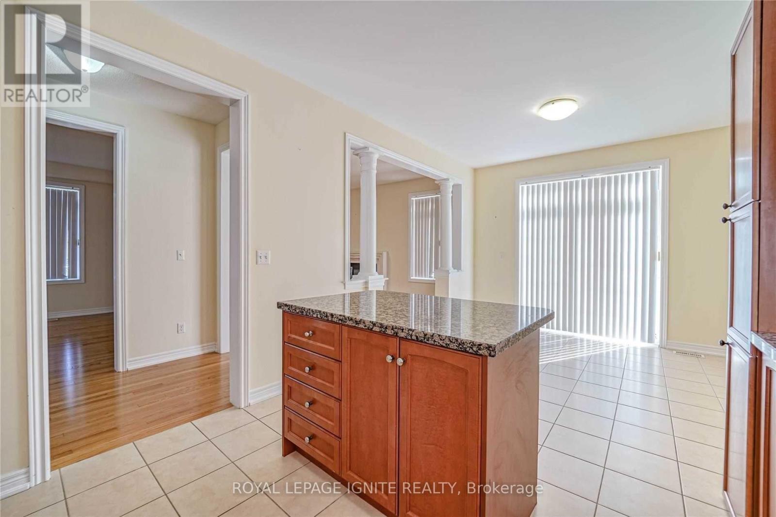 Upper - 26 Ironshield Drive, Brampton, Ontario  L6P 3N4 - Photo 18 - W13211296