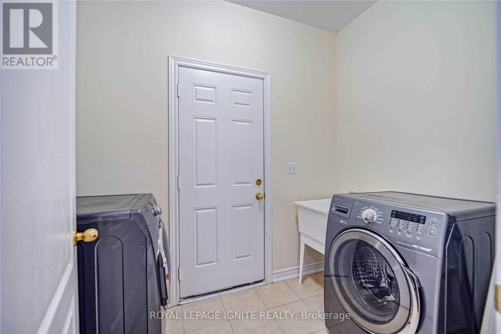 Upper - 26 Ironshield Drive, Brampton, Ontario  L6P 3N4 - Photo 23 - W13211296