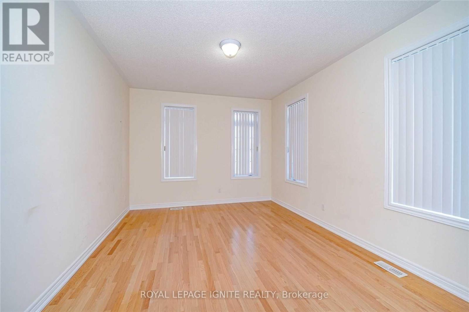 Upper - 26 Ironshield Drive, Brampton, Ontario  L6P 3N4 - Photo 9 - W13211296