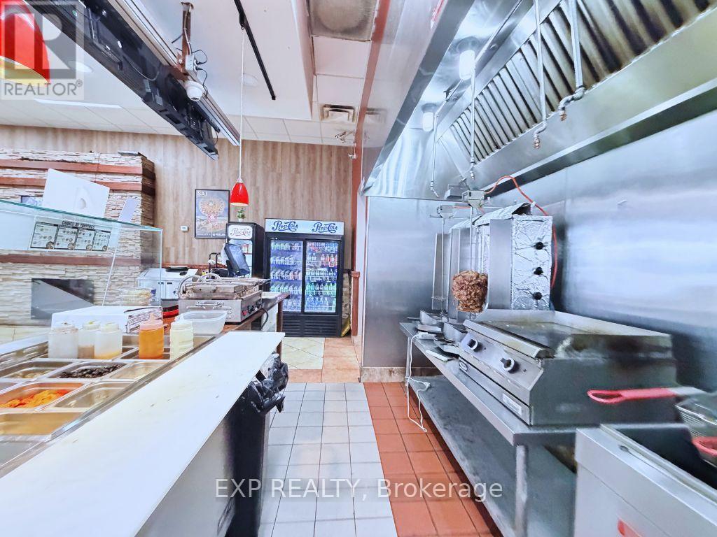 285 Rexdale Boulevard, Toronto, Ontario  M9W 1P7 - Photo 8 - W13211302