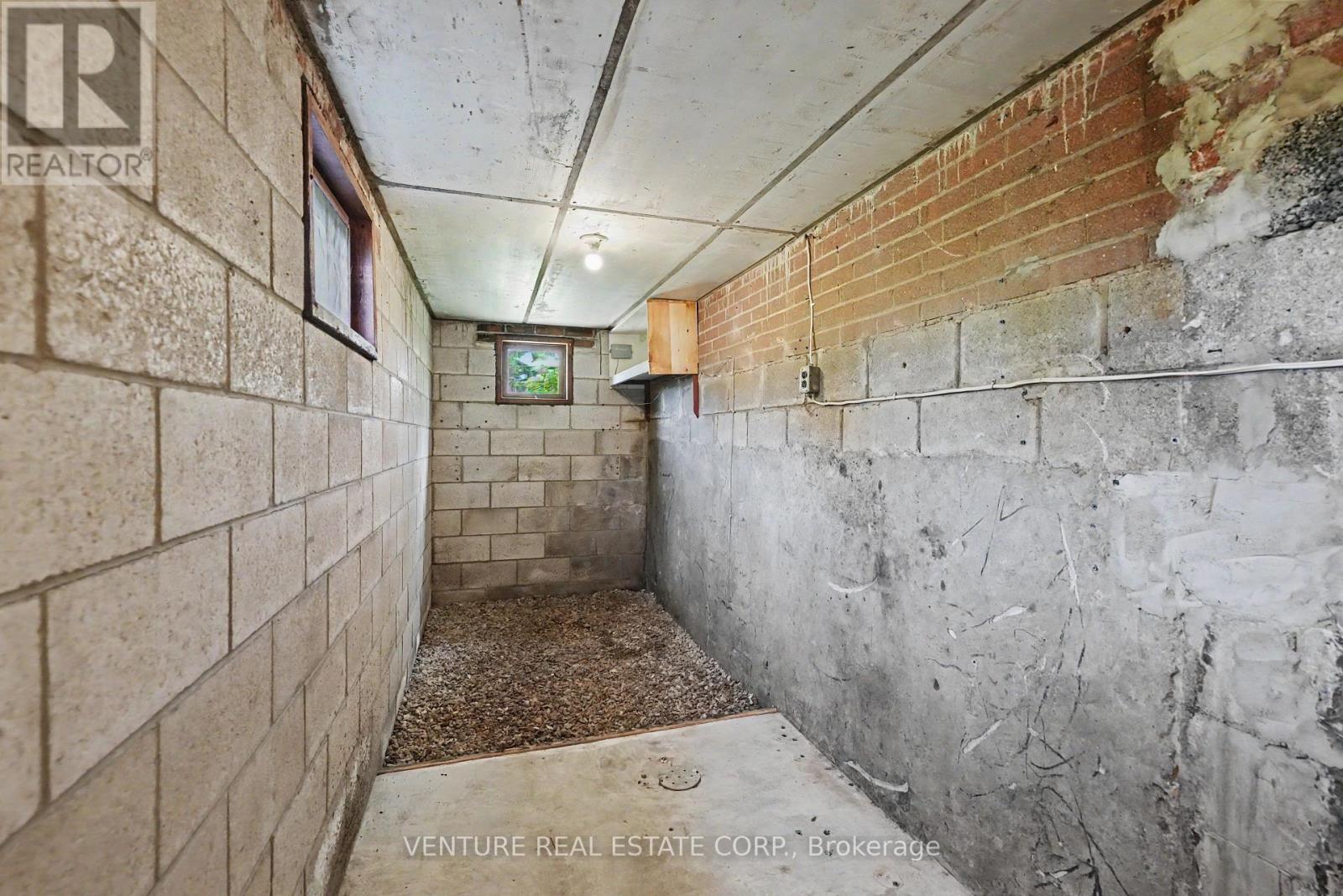 2 Redfern Avenue, Toronto, Ontario  M3M 1L3 - Photo 39 - W13211314