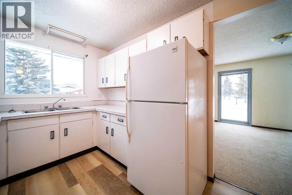 1601 5 Avenue, Wainwright, Alberta  T9W 1J3 - Photo 2 - A2306990