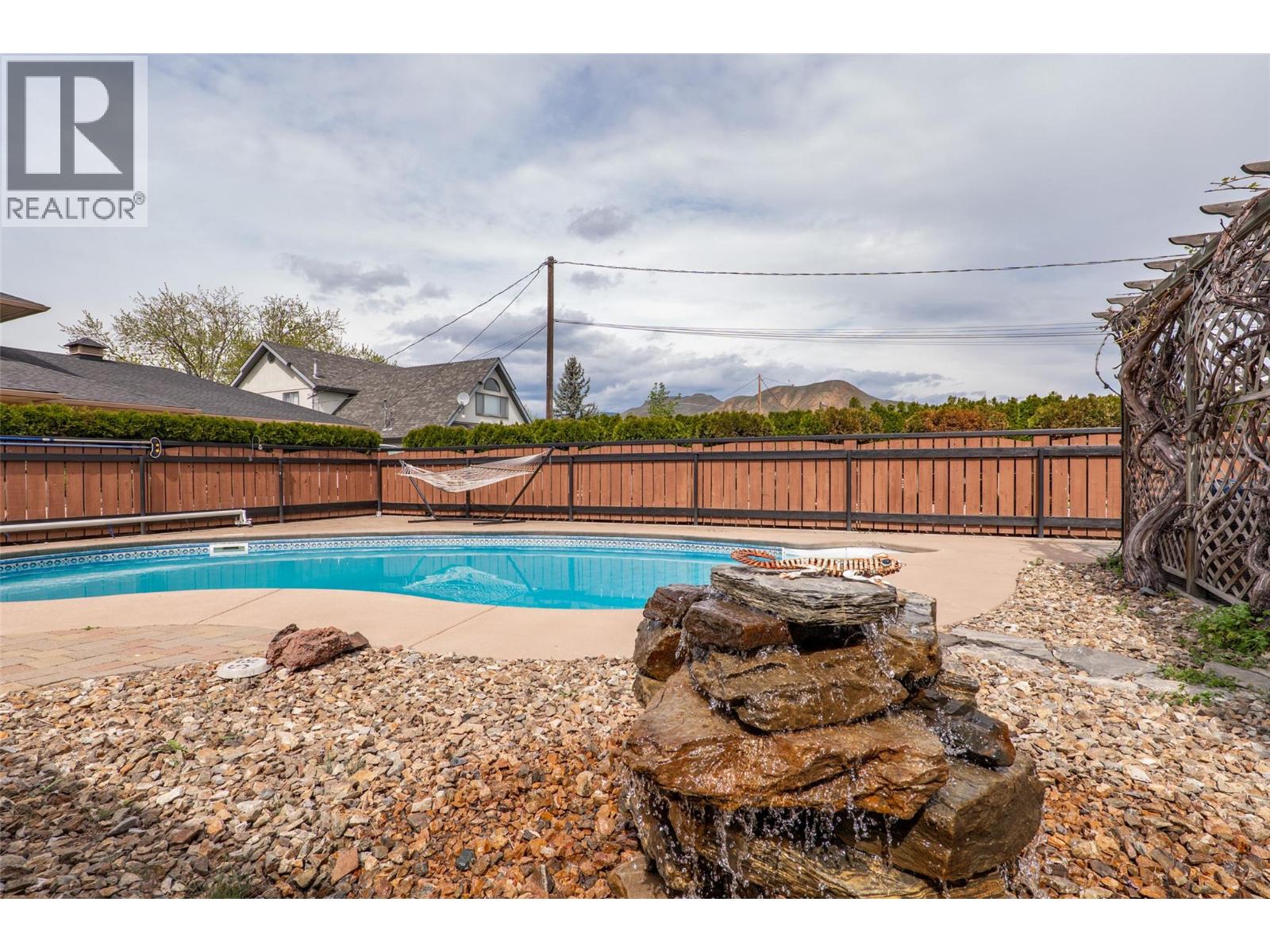 850 Windbreak Street, Kamloops, British Columbia  V2B 5P1 - Photo 32 - 10385454
