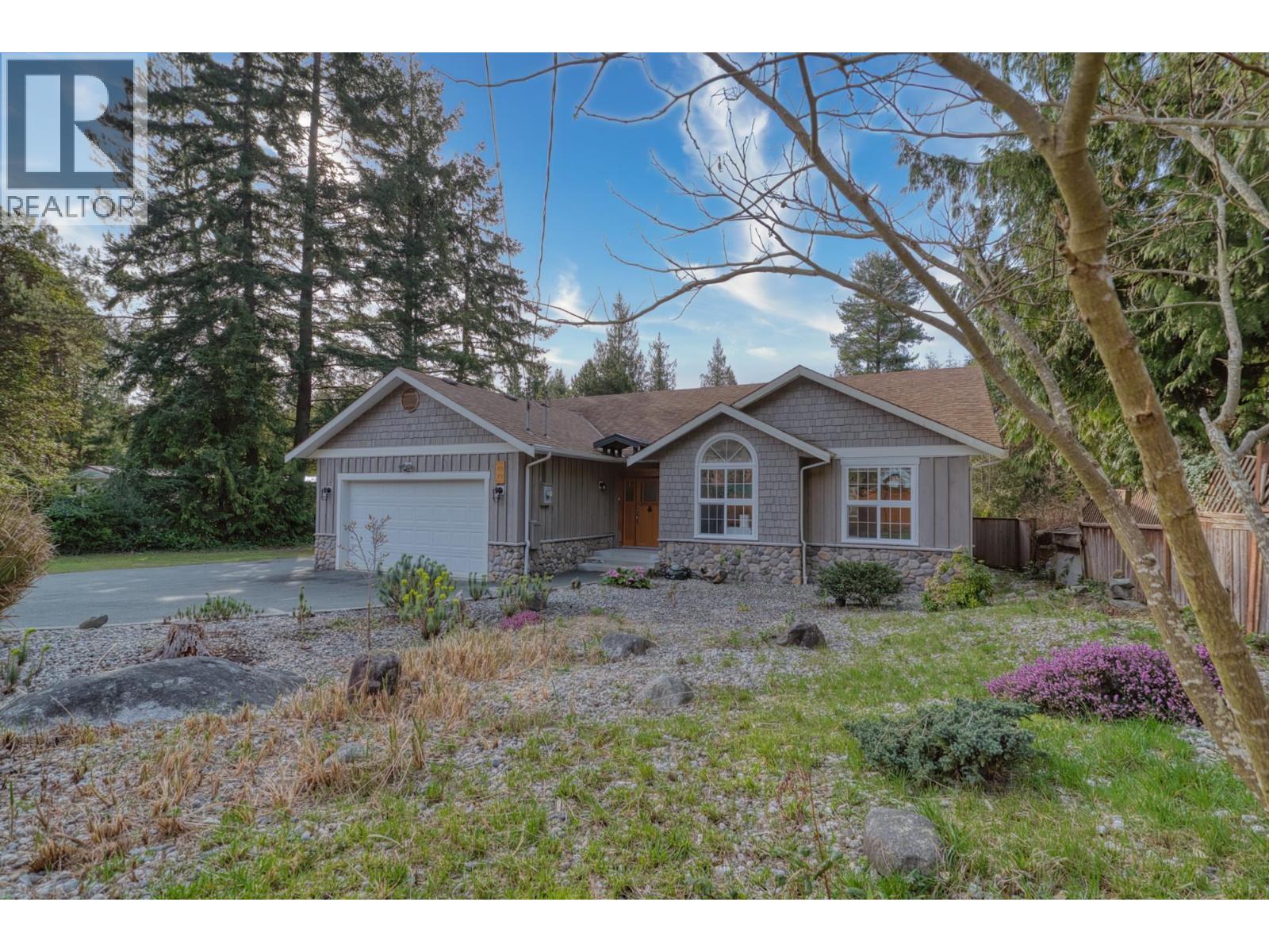 8029 Southwood Road, Halfmoon Bay, British Columbia  V0N 1Y1 - Photo 39 - R3103345