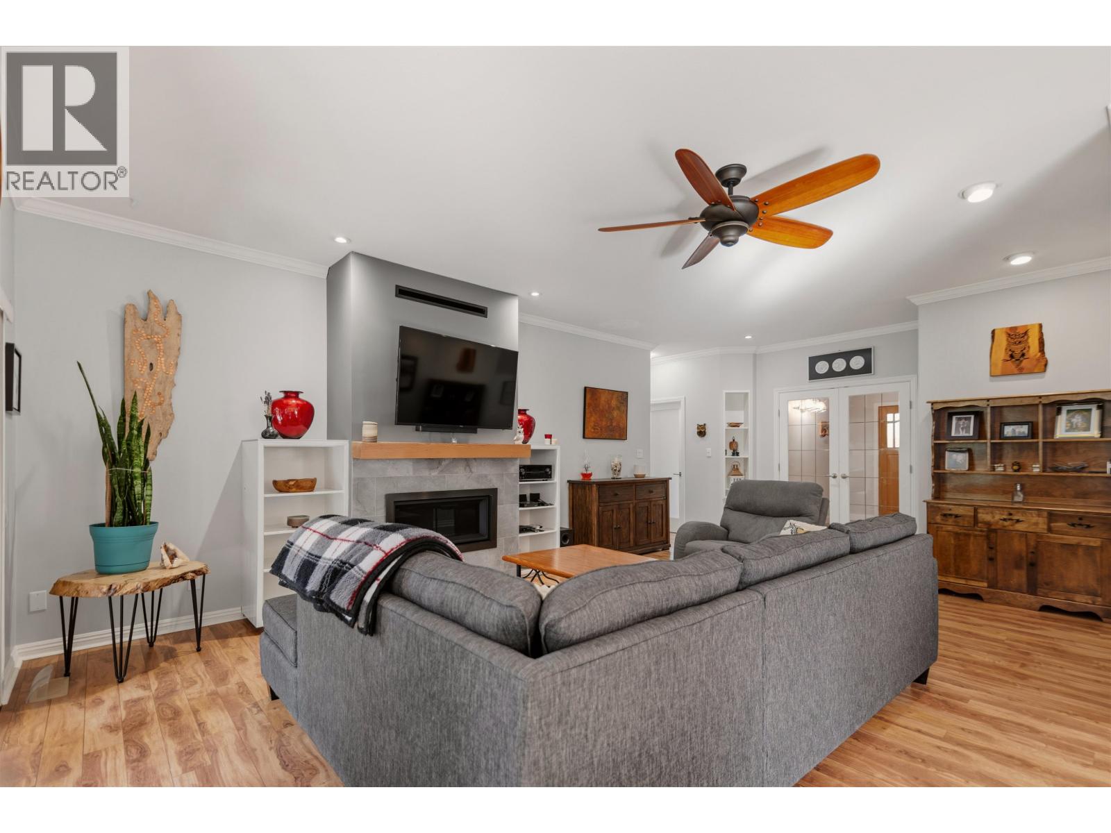 8029 Southwood Road, Halfmoon Bay, British Columbia  V0N 1Y1 - Photo 8 - R3103345