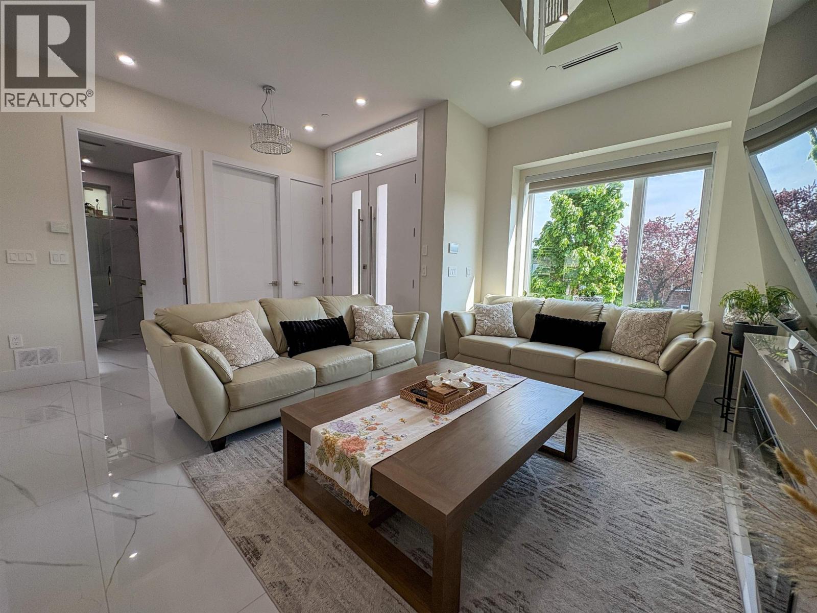 759 E 57th Avenue, Vancouver, British Columbia V5X 1T3 - Photo 6 - R3128364