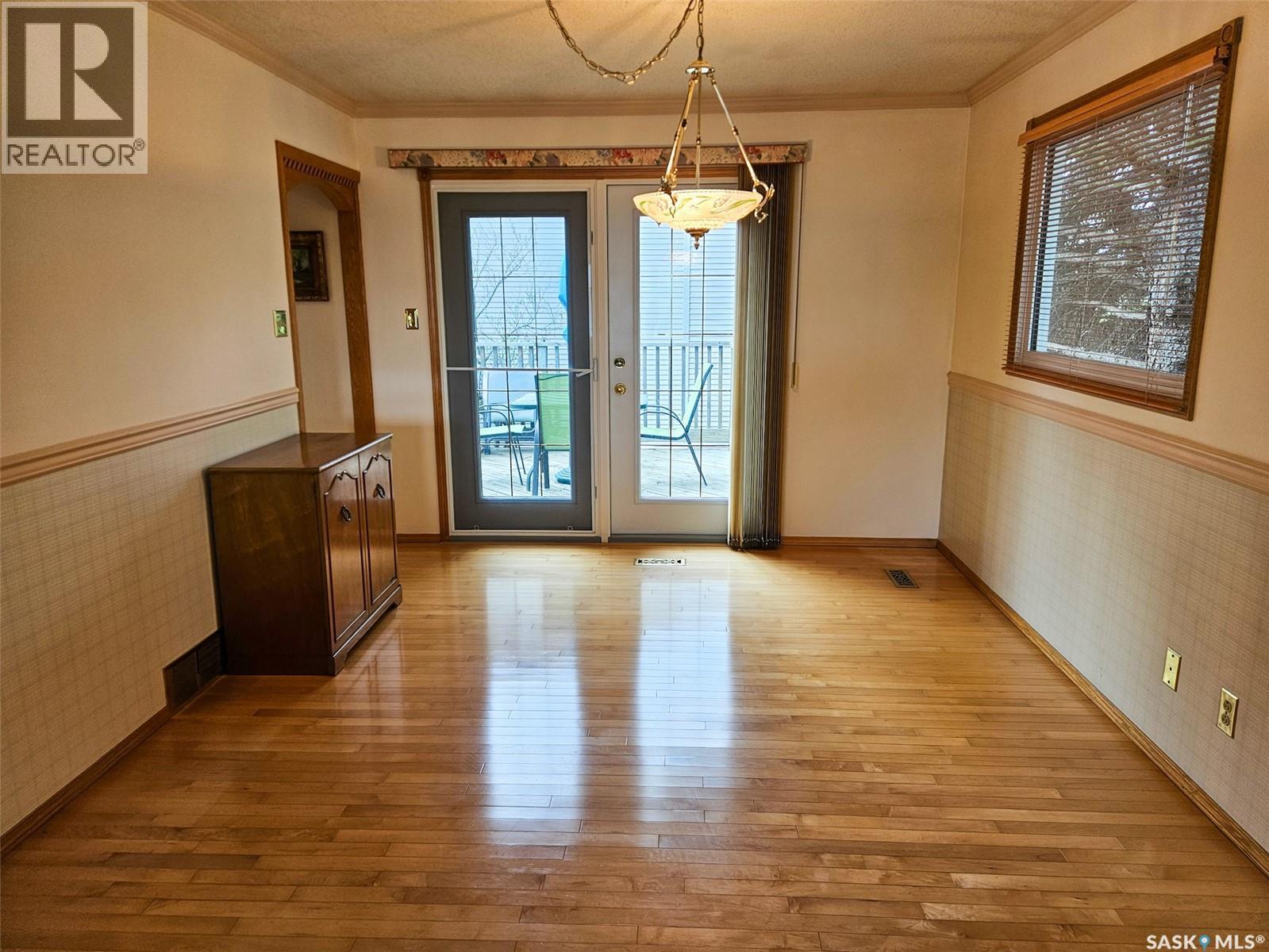 720 Whyte Avenue, Swift Current, Saskatchewan S9H 1P7 - Photo 4 - SK037498