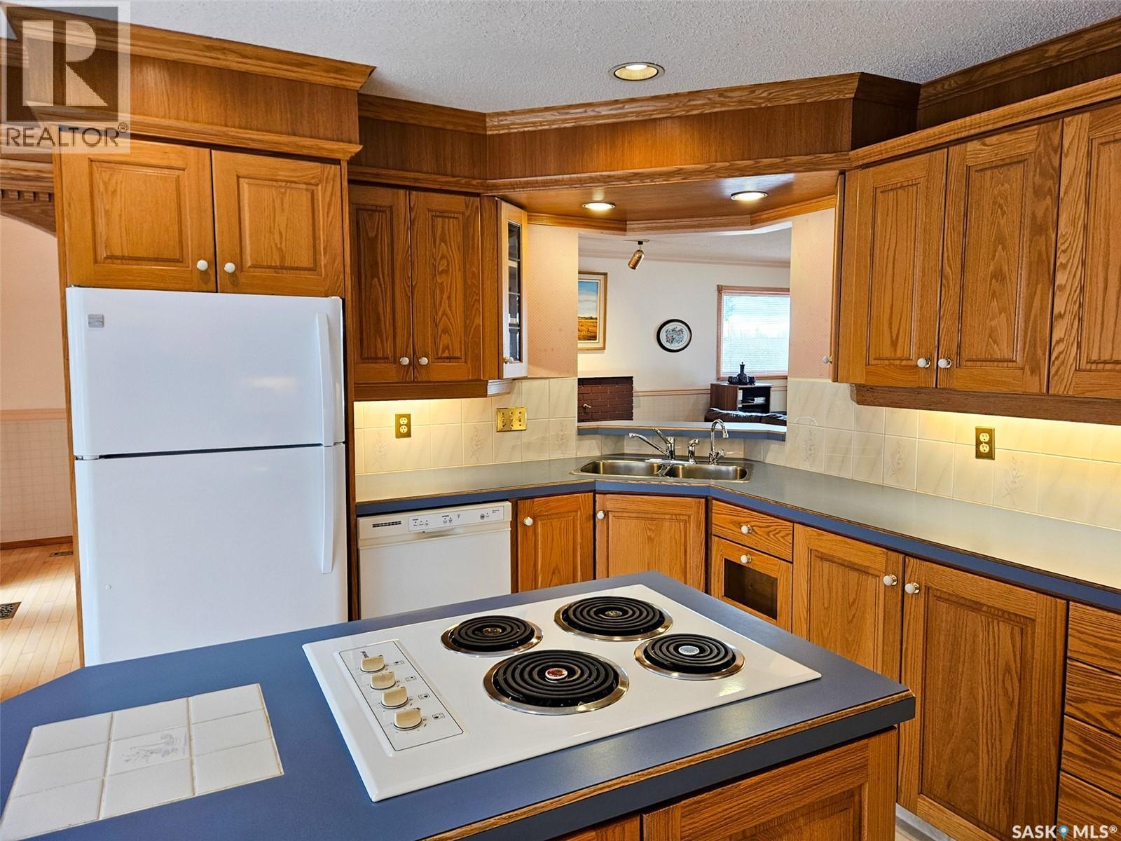 720 Whyte Avenue, Swift Current, Saskatchewan S9H 1P7 - Photo 5 - SK037498