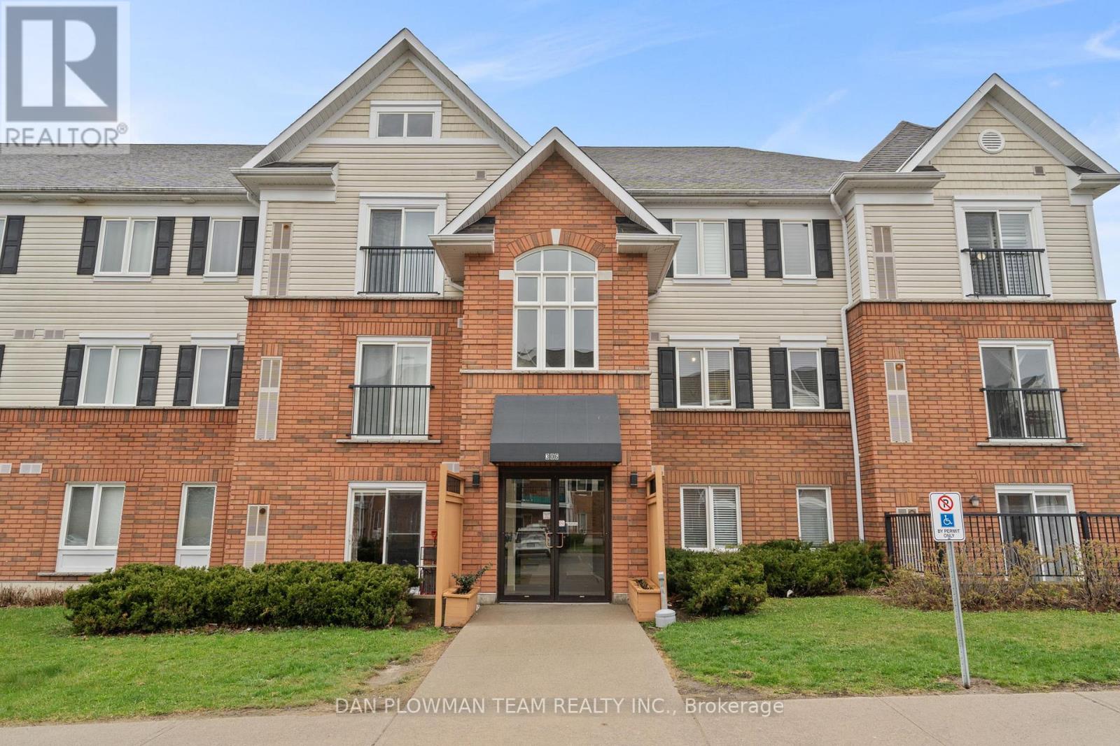 209 - 306 SPILLSBURY DRIVE, Peterborough, Ontario