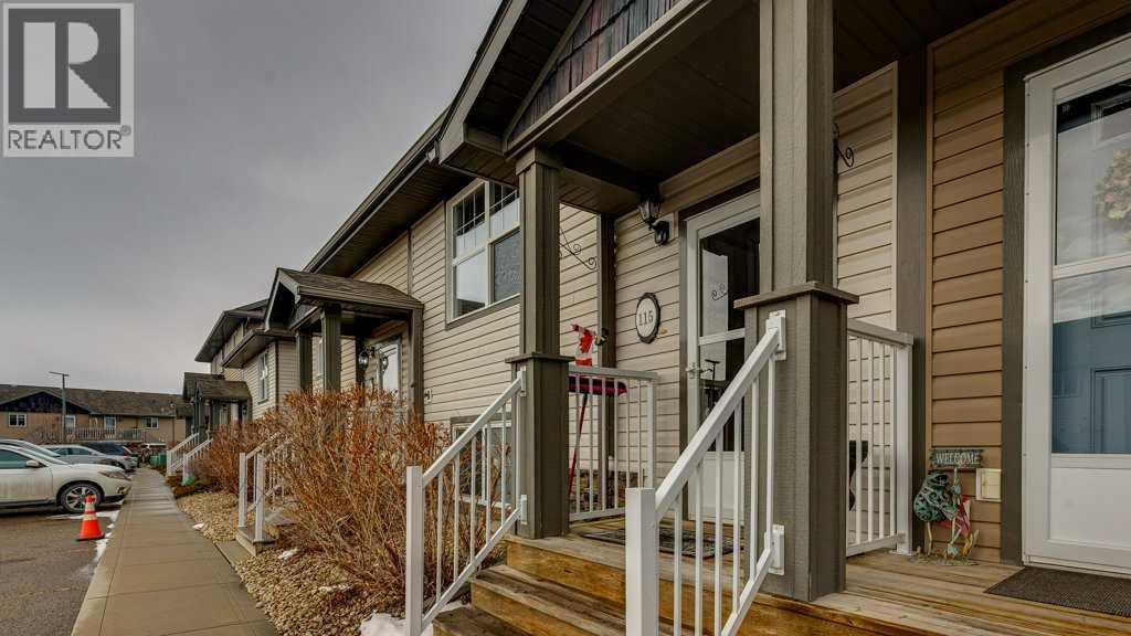 115 Redwood Boulevard, Springbrook, Alberta  T4S 0J5 - Photo 3 - A2300291