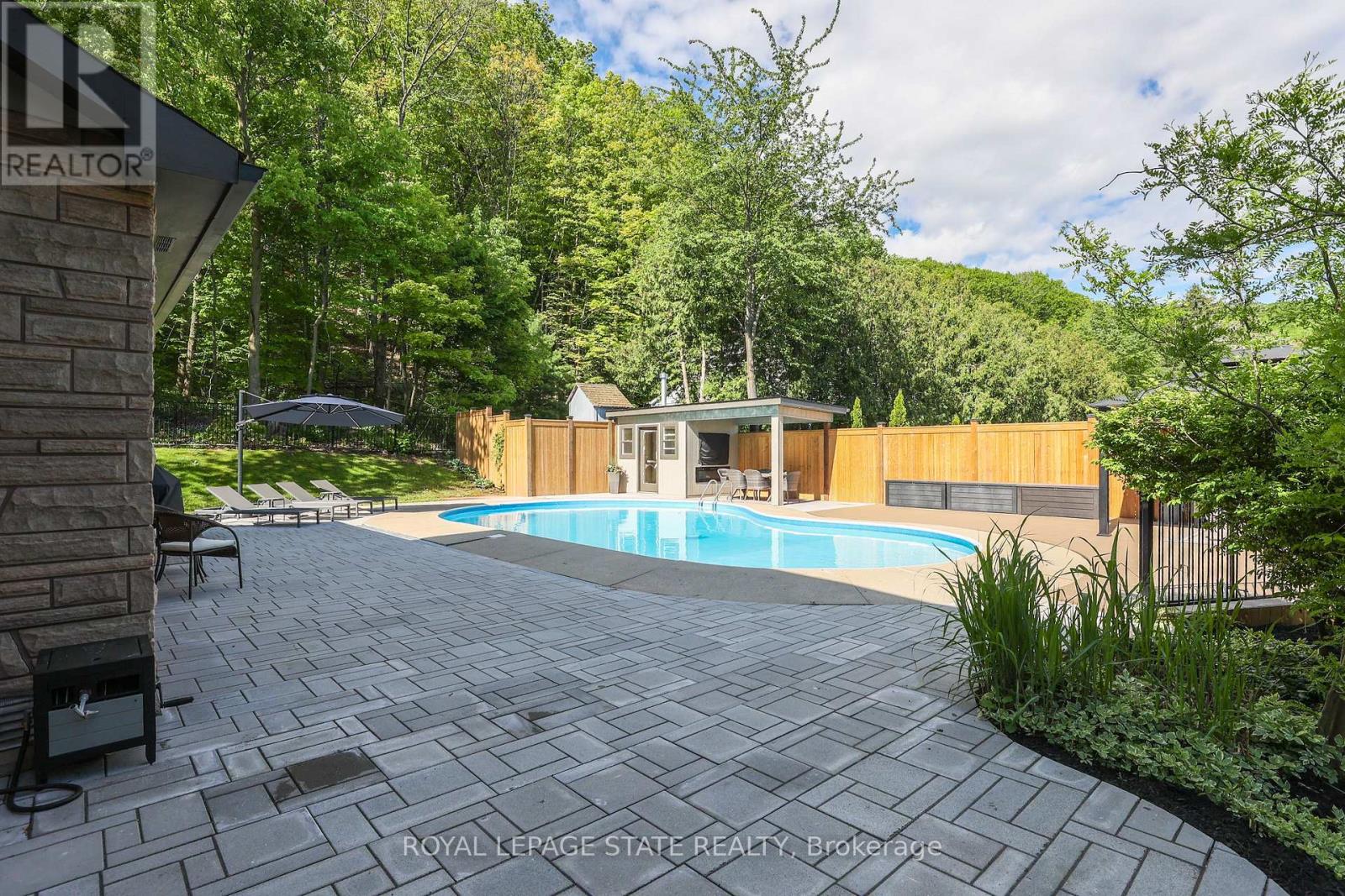40 Parkwood Road, Grimsby, Ontario  L3M 4K9 - Photo 6 - X12938638