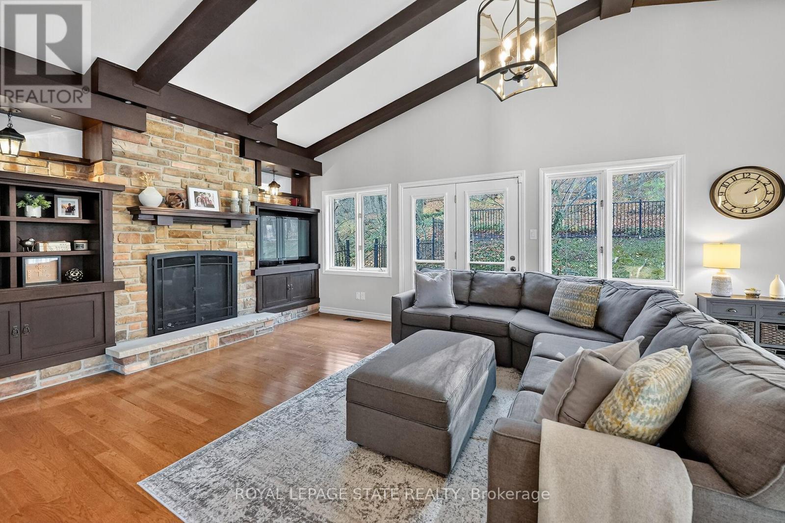 40 Parkwood Road, Grimsby, Ontario  L3M 4K9 - Photo 14 - X12938638