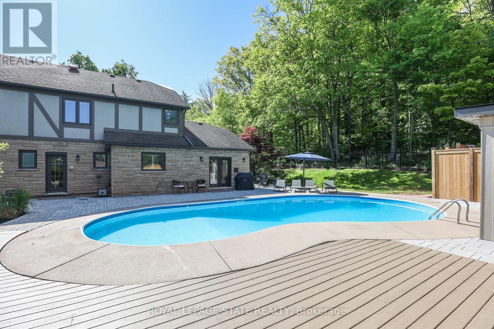 40 Parkwood Road, Grimsby, Ontario  L3M 4K9 - Photo 7 - X12938638