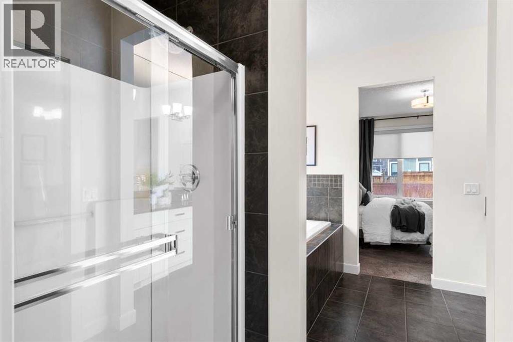 25 Fireside Landing, Cochrane, Alberta  T4C 0V9 - Photo 18 - A2314774