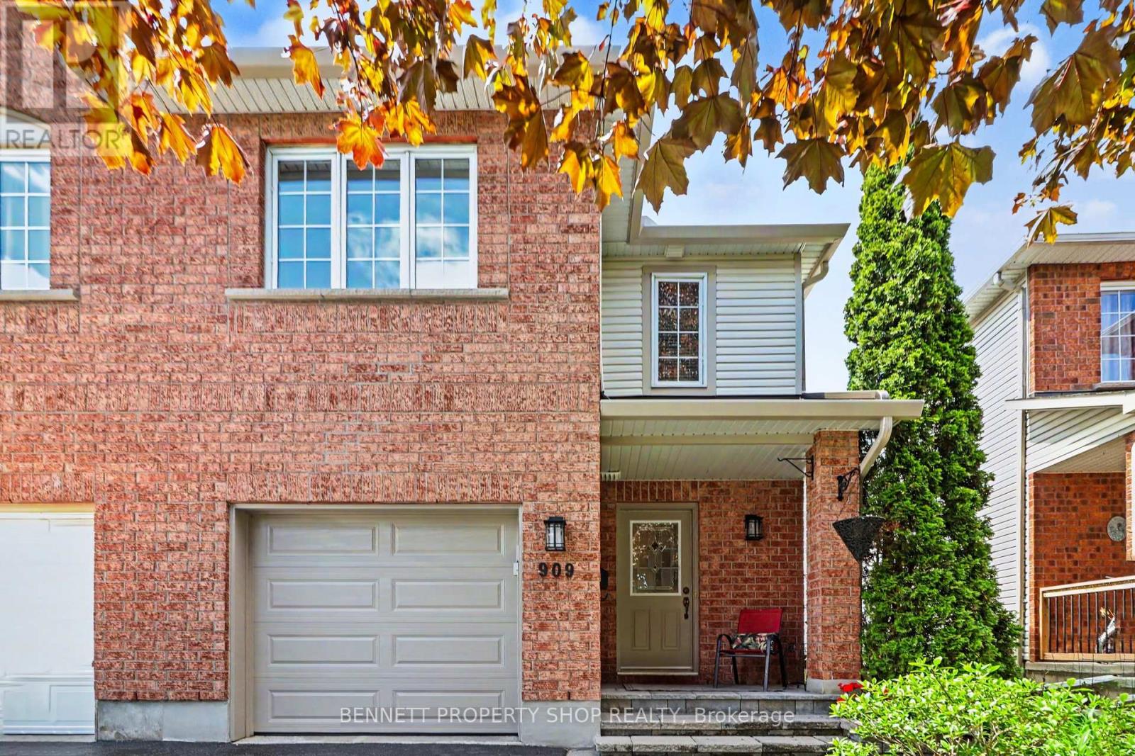 909 Goose River Avenue, Ottawa, Ontario K1V 1T6 - Photo 1 - X13211464