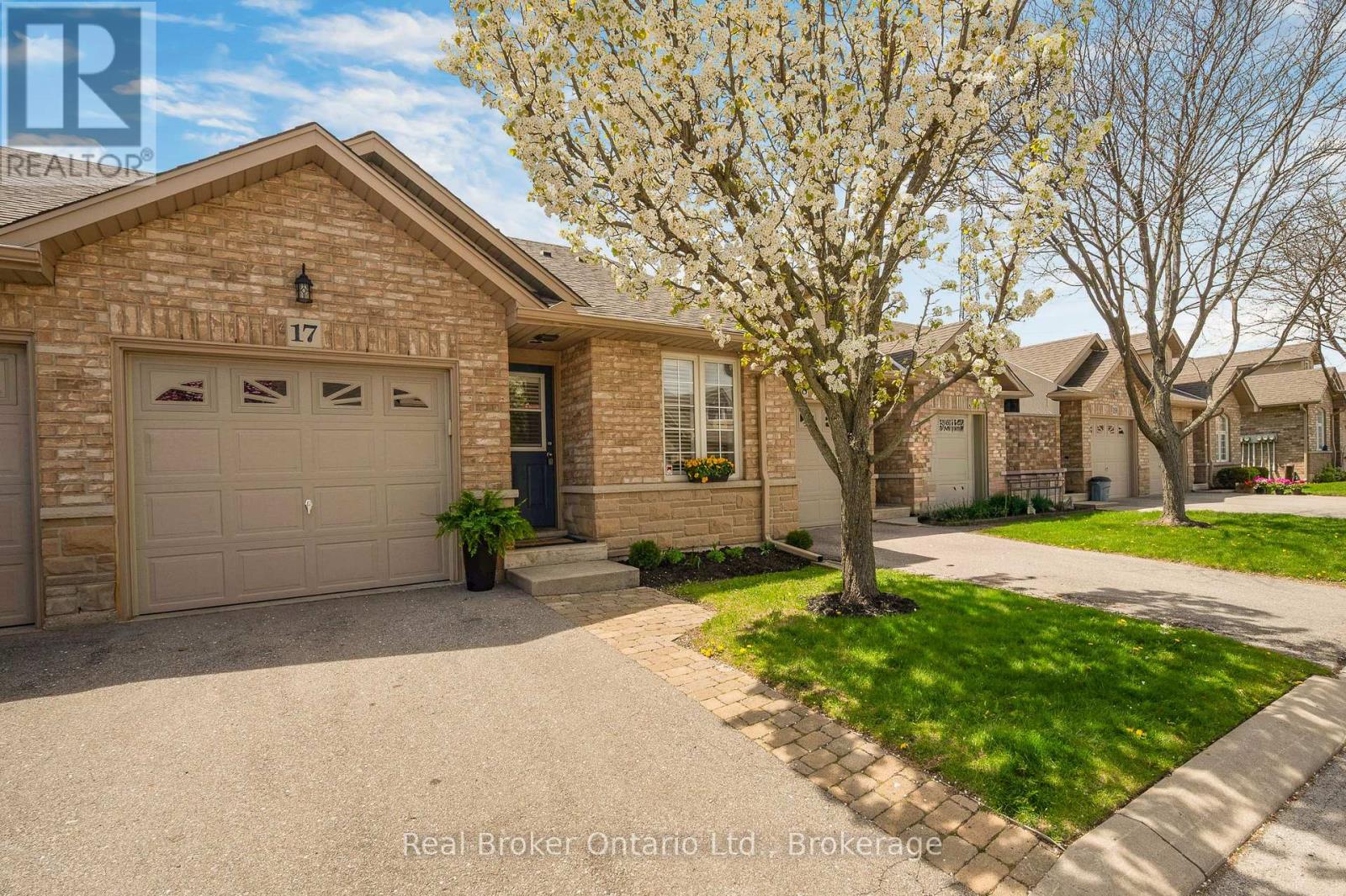 17 - 751 Rymal Road W, Hamilton, Ontario  L9B 2Y3 - Photo 4 - X13211426