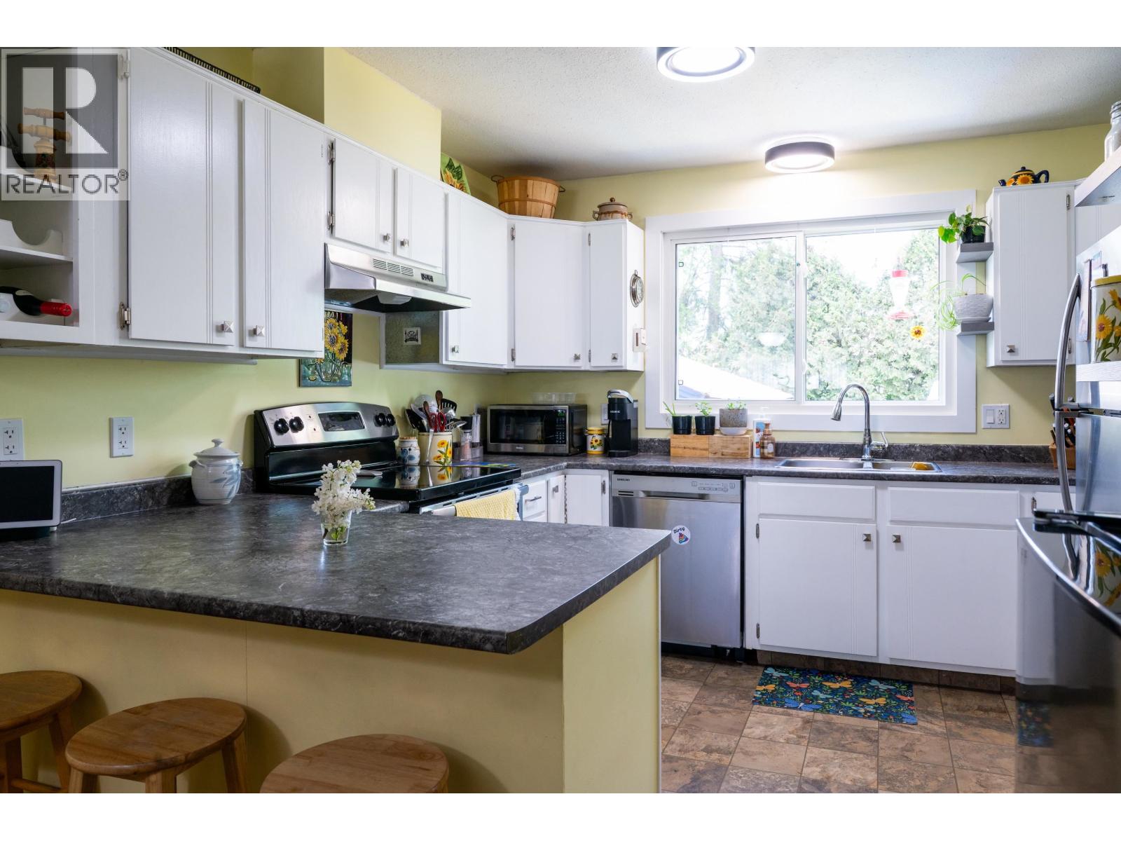 3091 Spruce Street, Prince George, British Columbia  V2L 2S6 - Photo 6 - R3129278