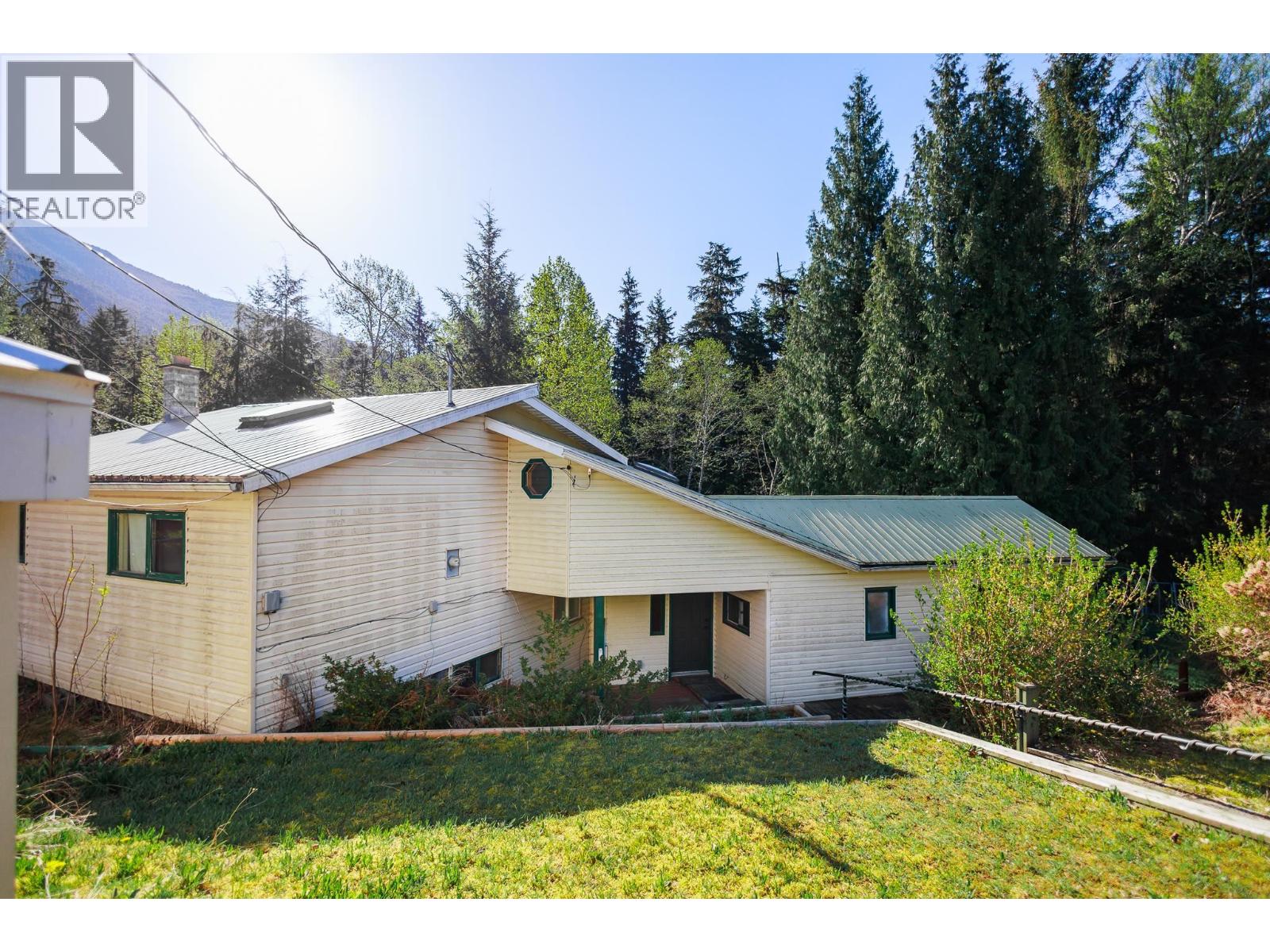 5532 Kleanza Drive, Terrace, British Columbia  V8G 0A7 - Photo 26 - R3129476