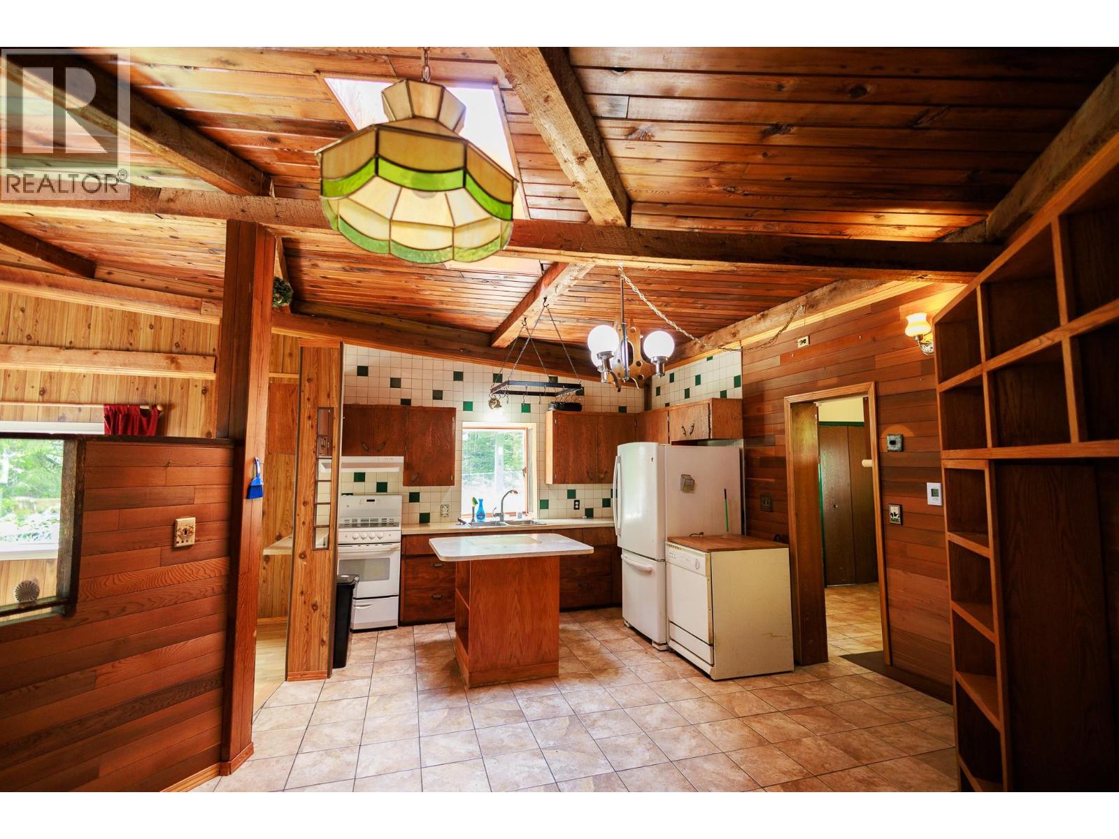 5532 Kleanza Drive, Terrace, British Columbia  V8G 0A7 - Photo 4 - R3129476