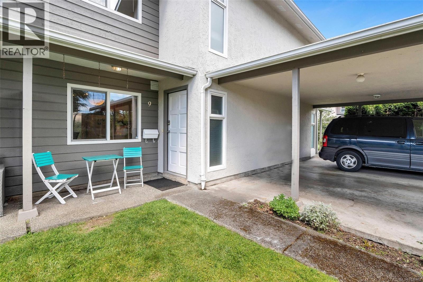 9 400 Culduthel Rd, Saanich, British Columbia V8Z 1G1 - Photo 2 - 1038462
