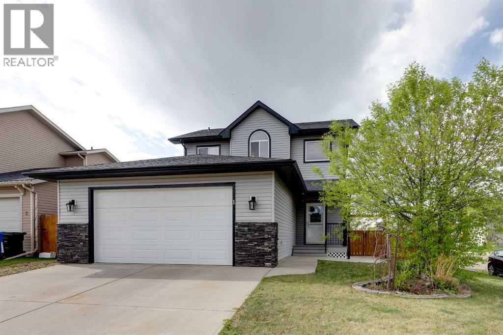 1 Mcclung Gate E, Carstairs, Alberta  T0M 0N0 - Photo 1 - A2313531