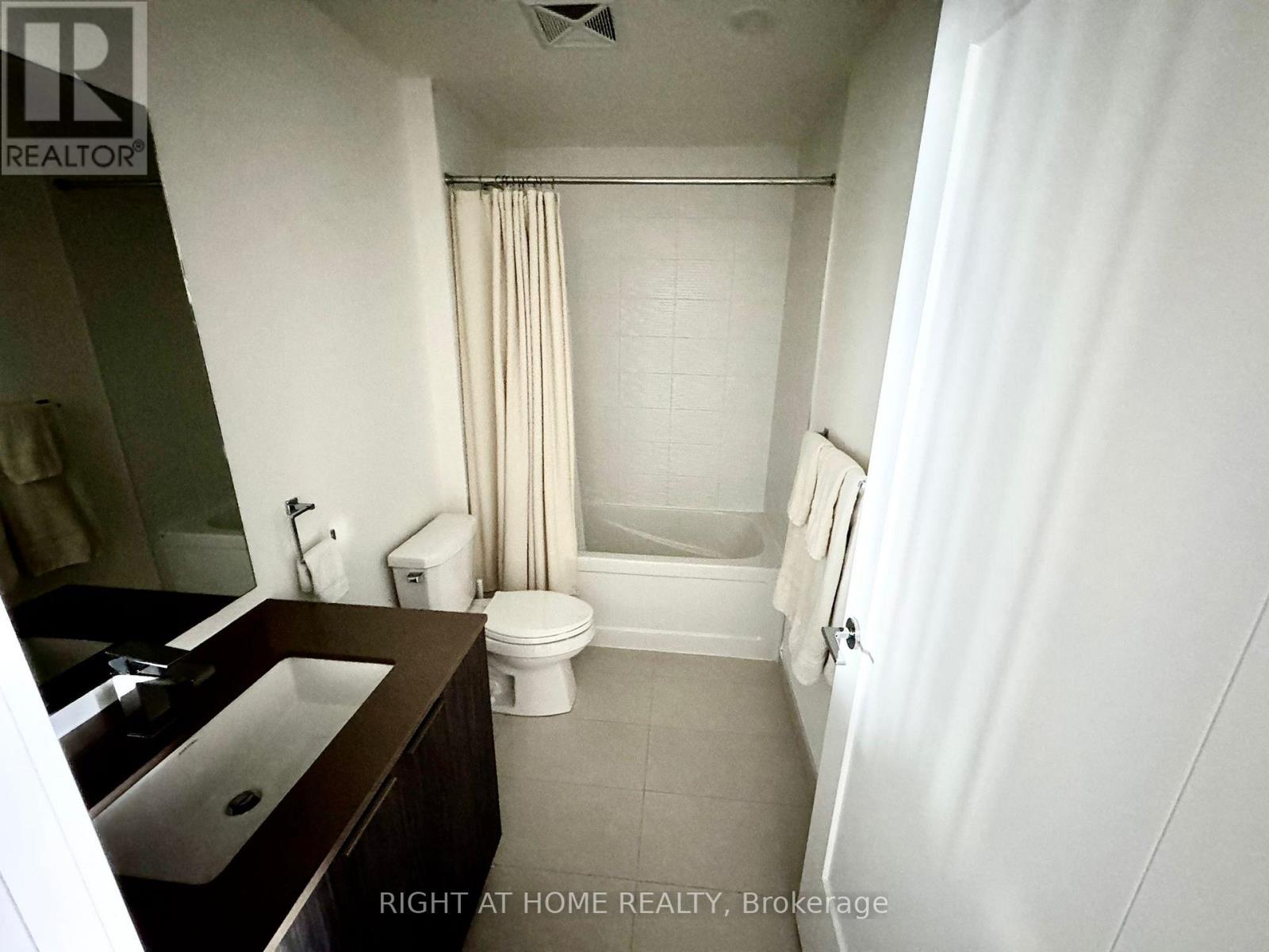 1906 - 70 Annie Craig Drive, Toronto, Ontario  M8V 0G2 - Photo 6 - C13211324