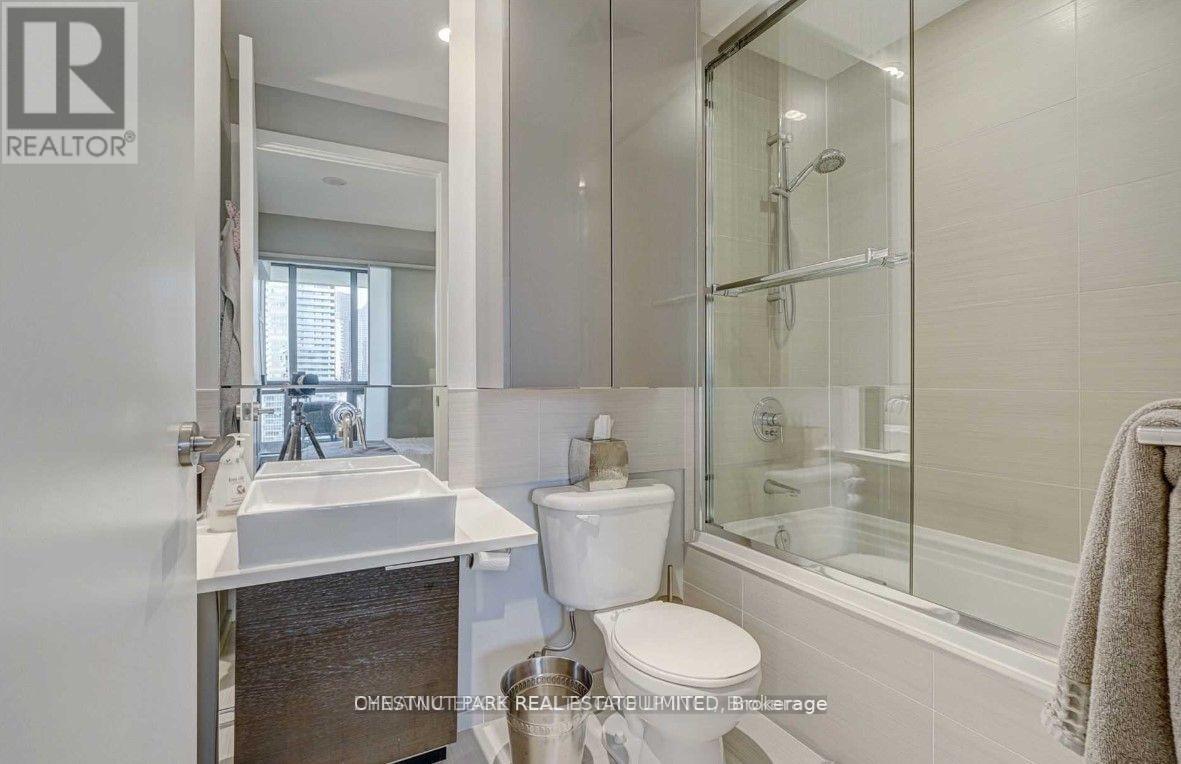 2904 - 8 Charlotte Street, Toronto, Ontario  M5V 0K4 - Photo 14 - C13211358